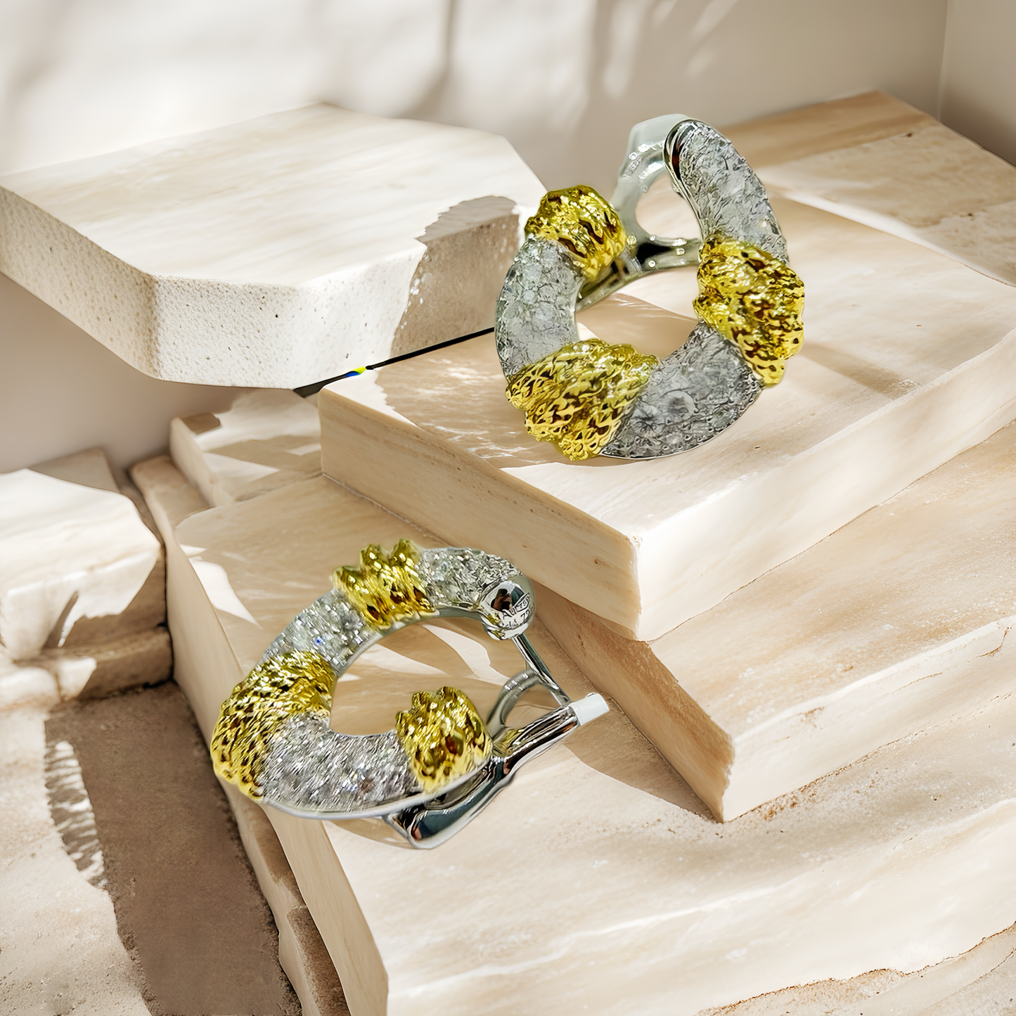 Vintage 18k Gold Diamond Earring (Item No. VT233)