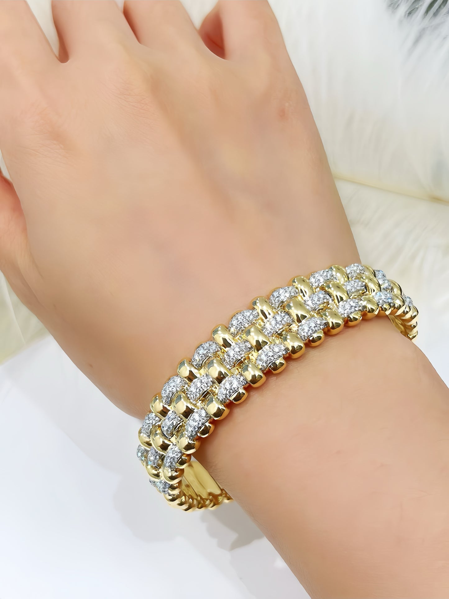 Vintage 18k Gold Diamond Bracelet (Item No. VT425)