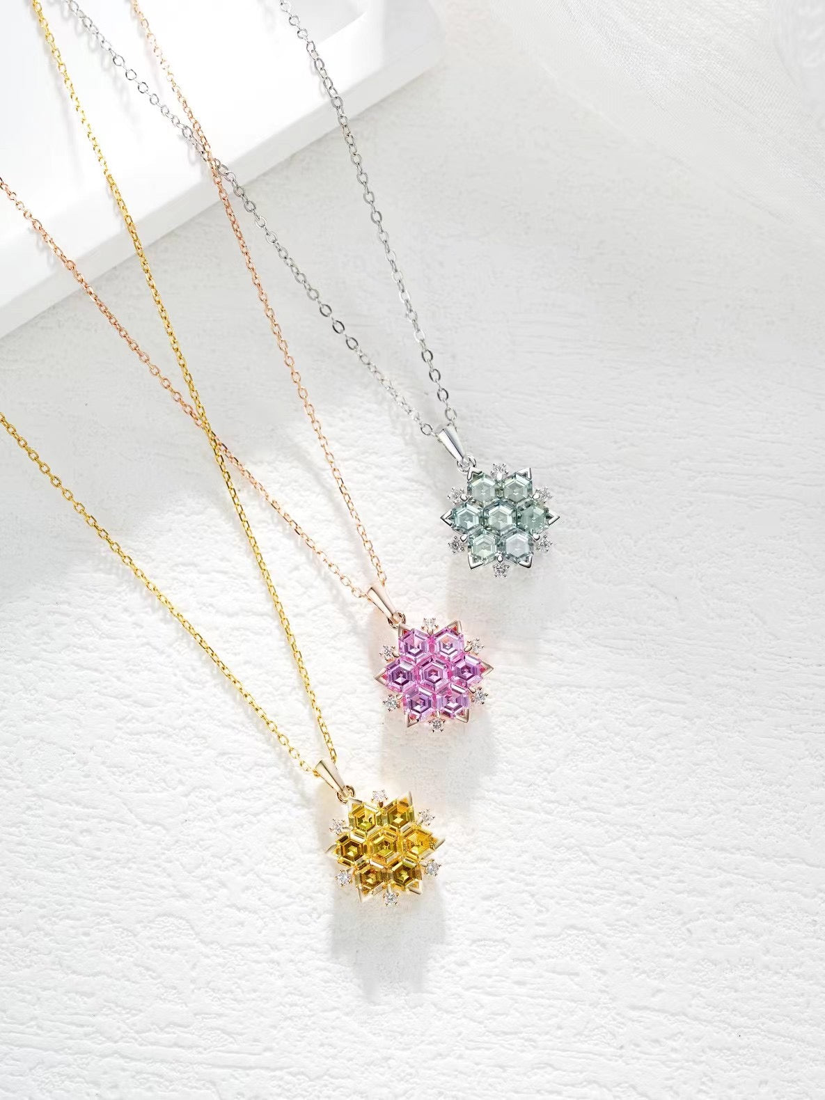 Rainbow Sapphire 18k Gold Pendant (Item No. SA066)