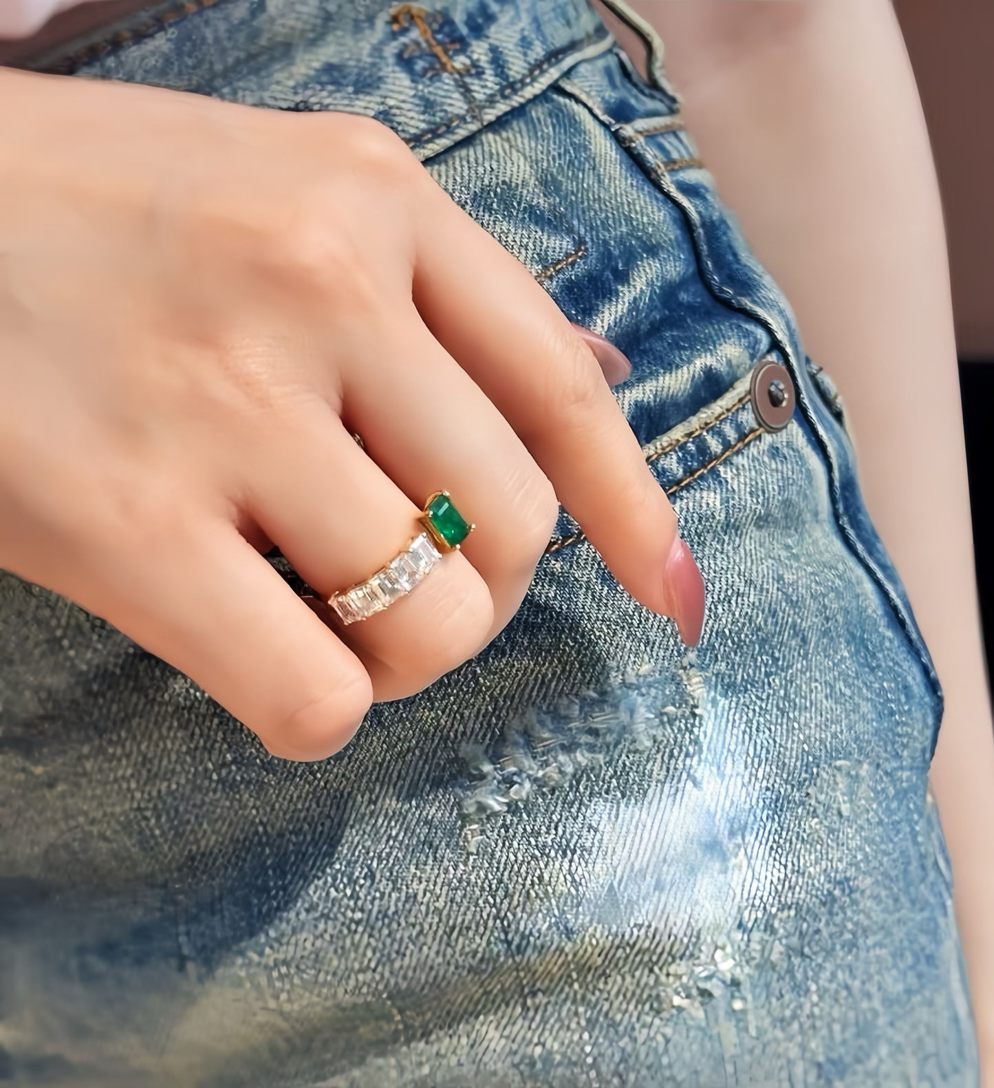 Toi et Moi 18k Gold Diamond Emerald Sapphire Ring (Item No. VT035)