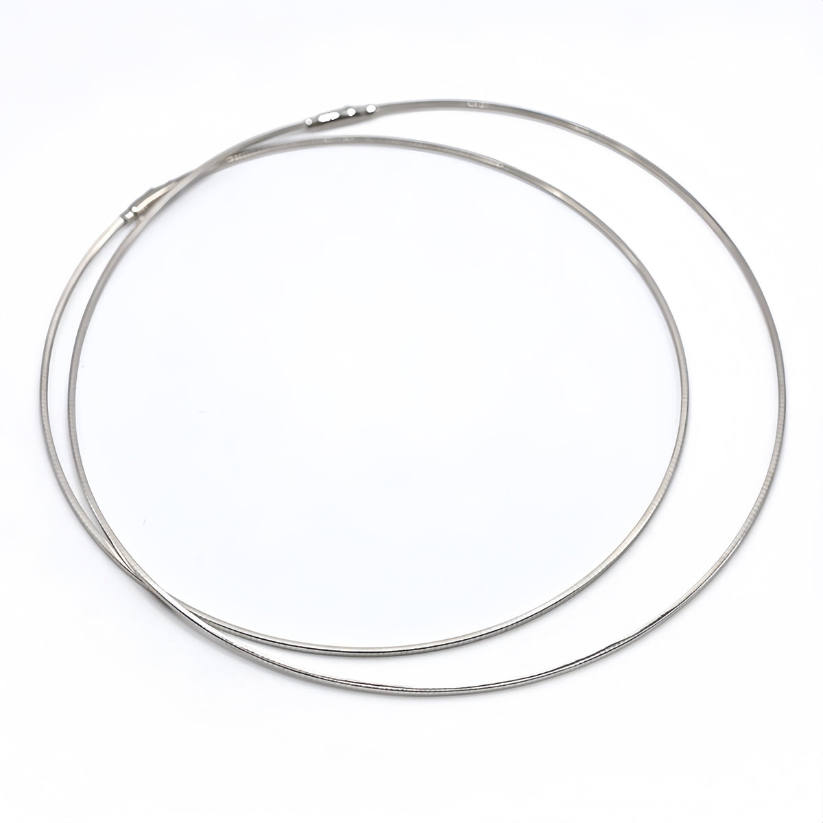 Square Omega 18k Gold Necklace (Item No. OMJ041CN)