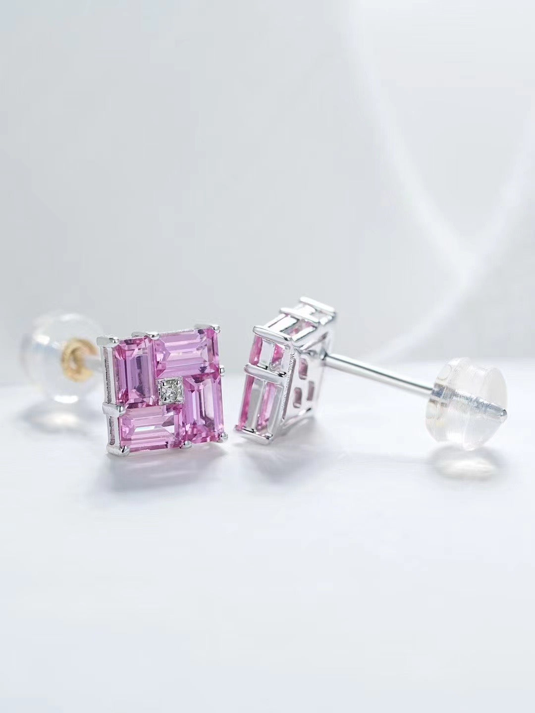 Rainbow Sapphire 18k Gold Earring (Item No. SA094)