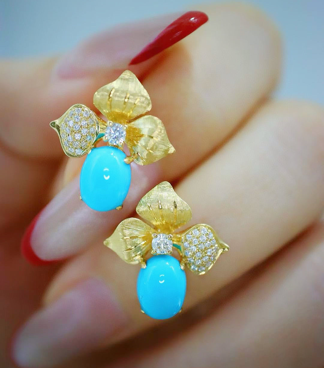 Vintage Turquoise 18k Gold Diamond Earring (Item No. VT054)