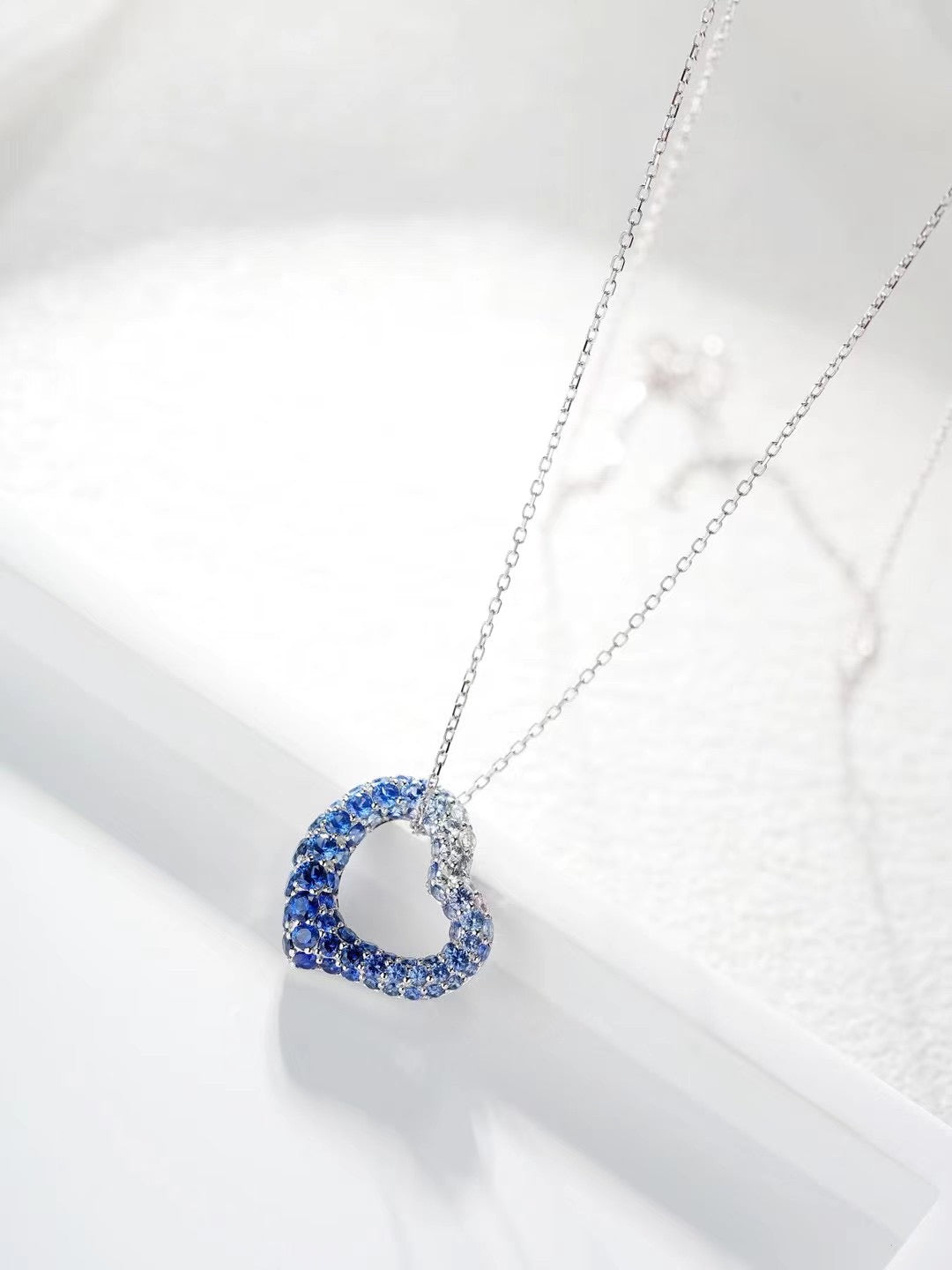 Rainbow Sapphire 18K Gold Pendant (Item No. SA001)