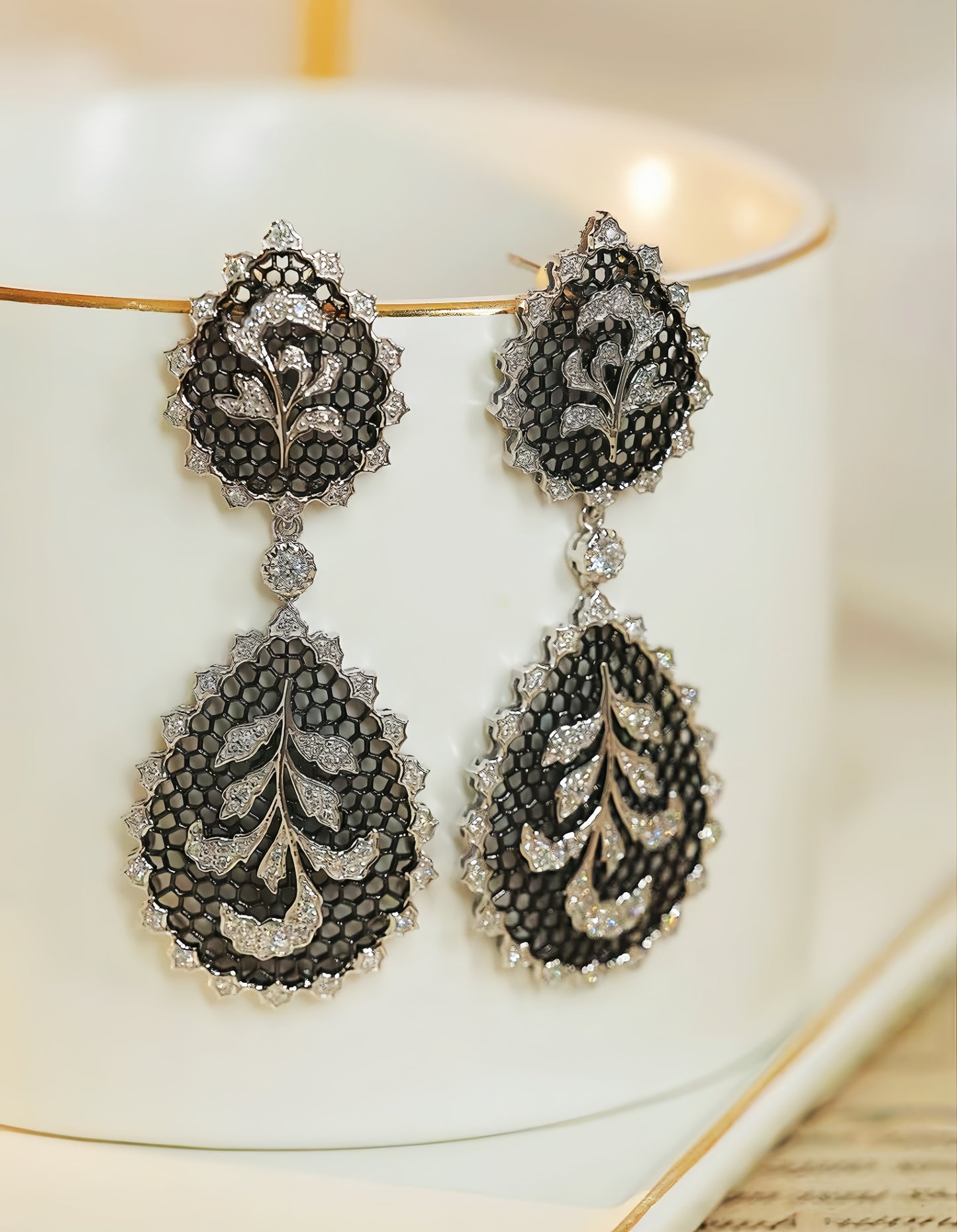 Vintage Black Lace Gold Diamond Earring (Item No. VT071)