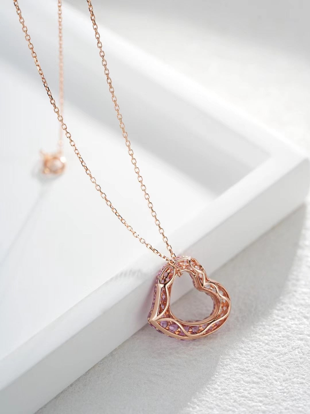 Rainbow Sapphire 18K Gold Pendant (Item No. SA001)