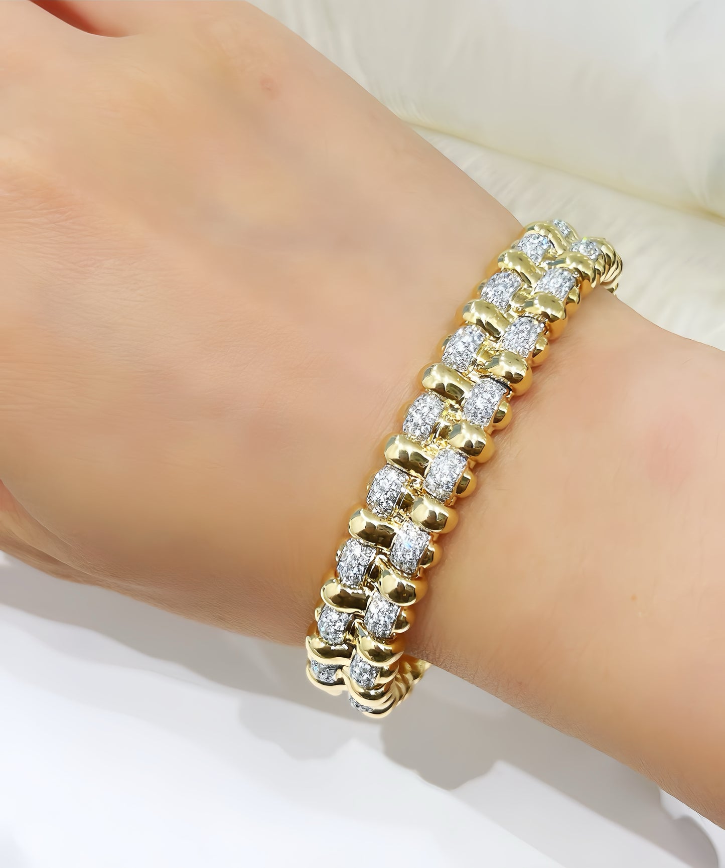 Vintage 18k Gold Diamond Bracelet (Item No. VT425)