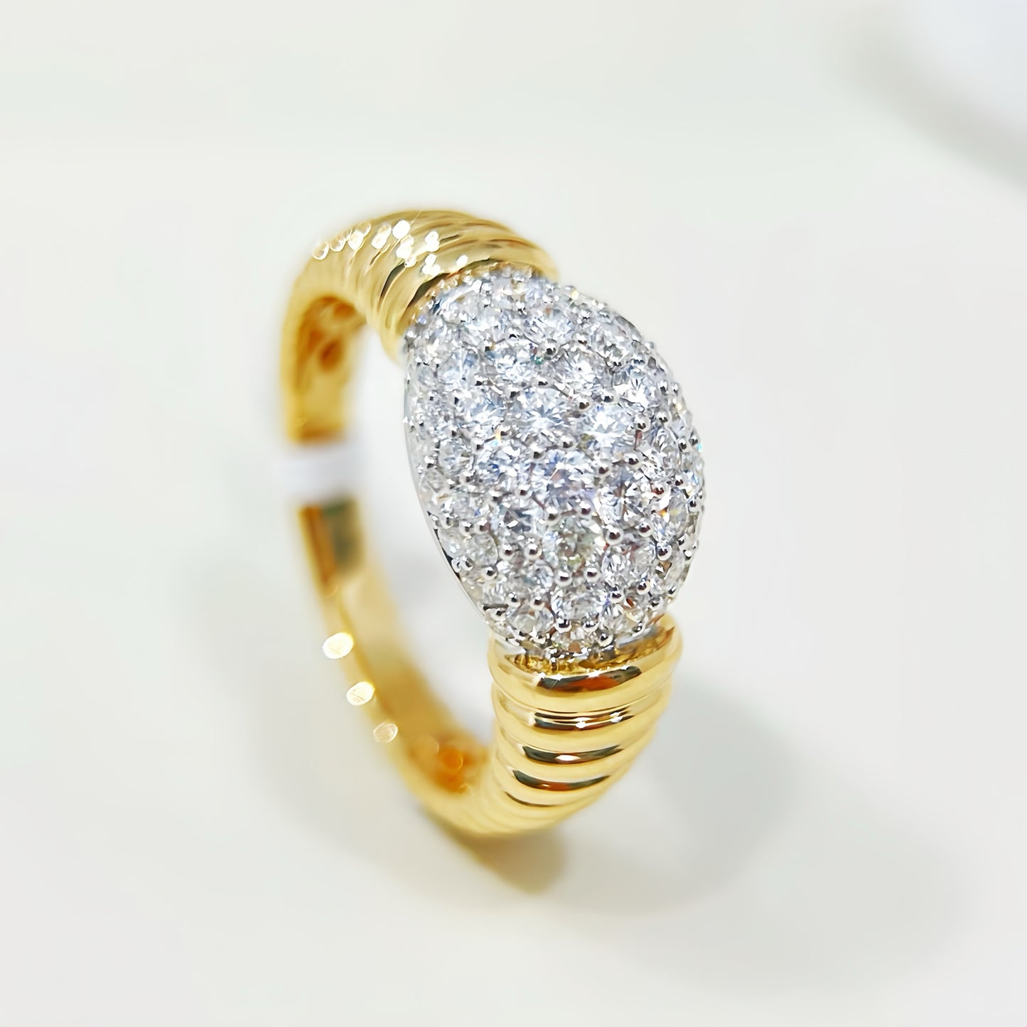 Vintage 18k Gold Diamond Ring (Item No. VT307)