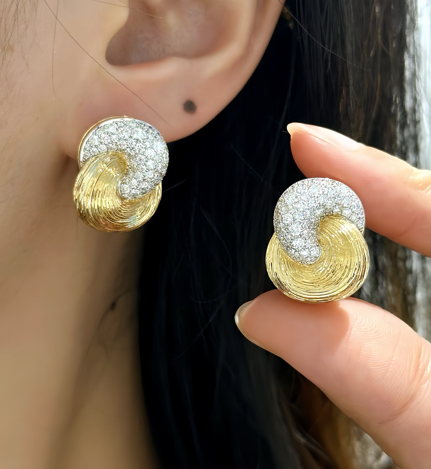 Vintage 18k Gold Diamond Earring (Item No. VT337)