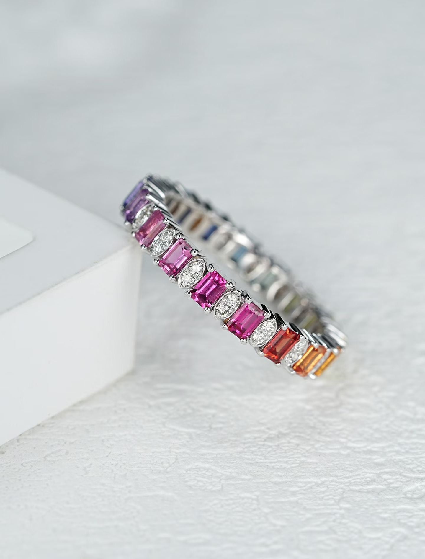 Rainbow Sapphire 18k Gold Ring (Item No. SA138)