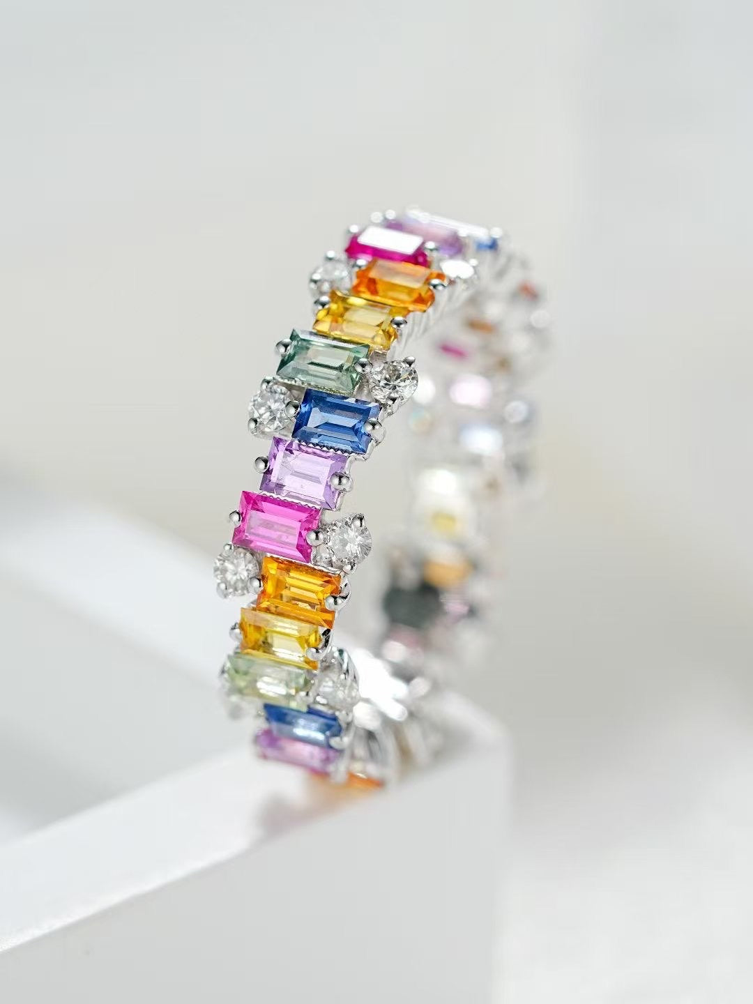 Rainbow Sapphire 18k Gold Ring (Item No. SA124)