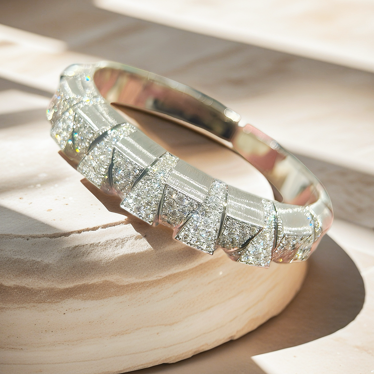 Vintage 18k Gold Diamond Bracelet (Item No. VT131)