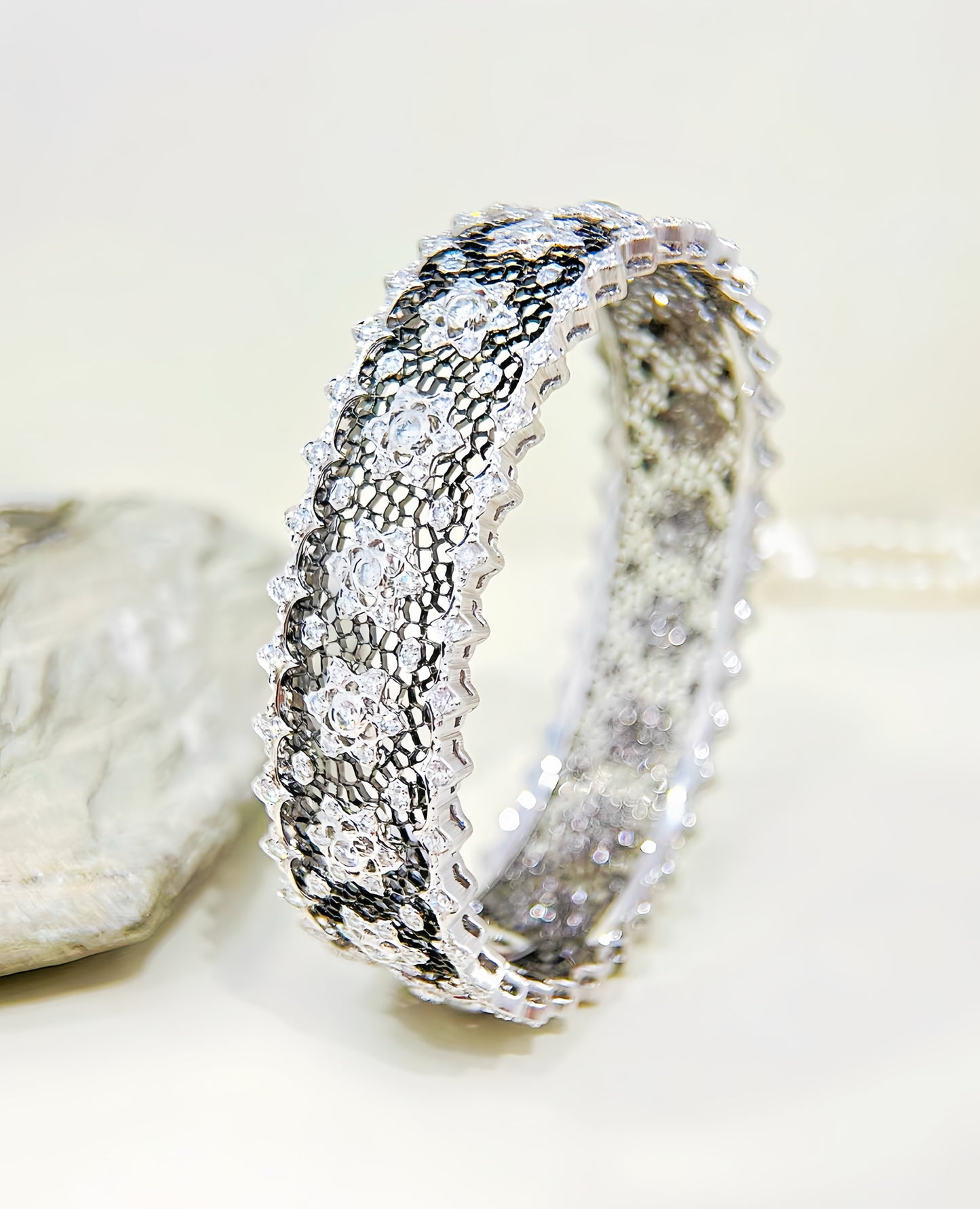 Lace Vintage 18k Gold Diamond Bracelet (Item No. VT342)
