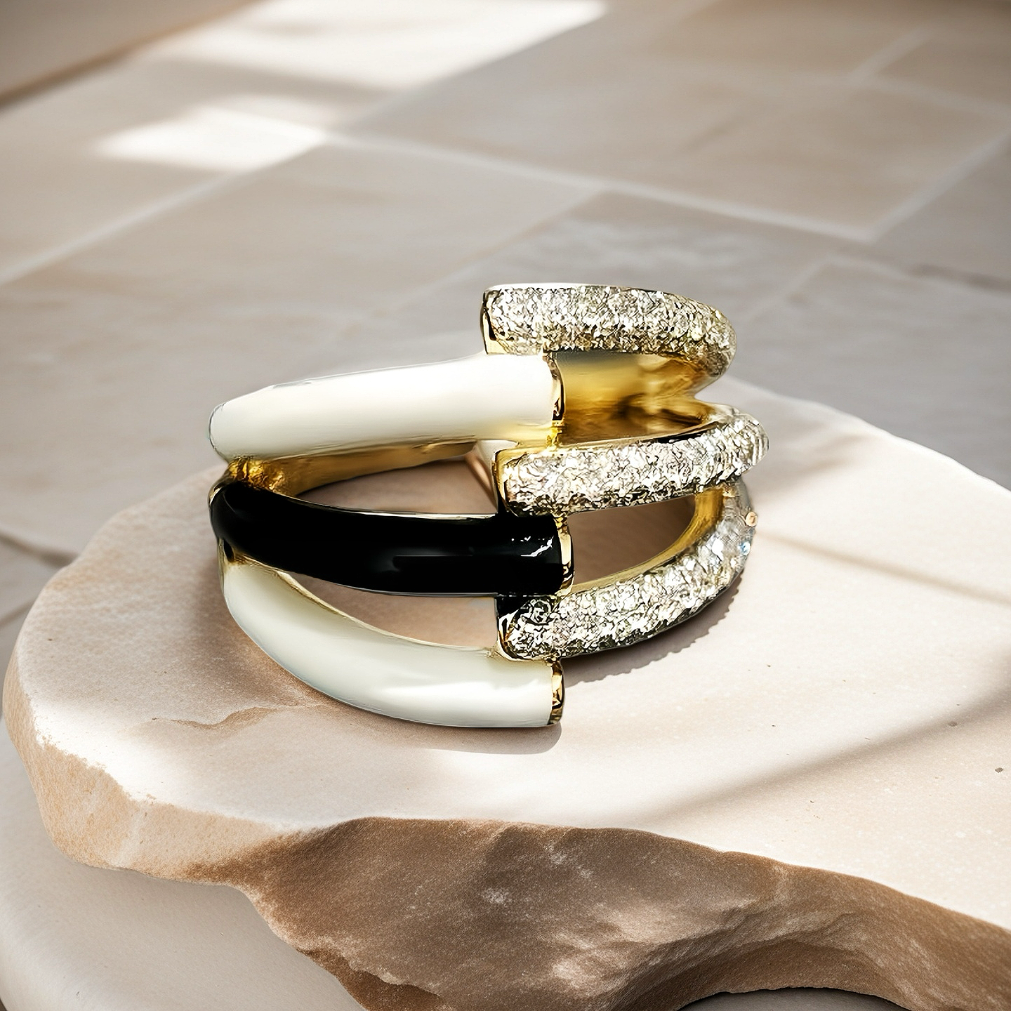 Vintage 18k Gold Diamond Ring (Item No. VT010)