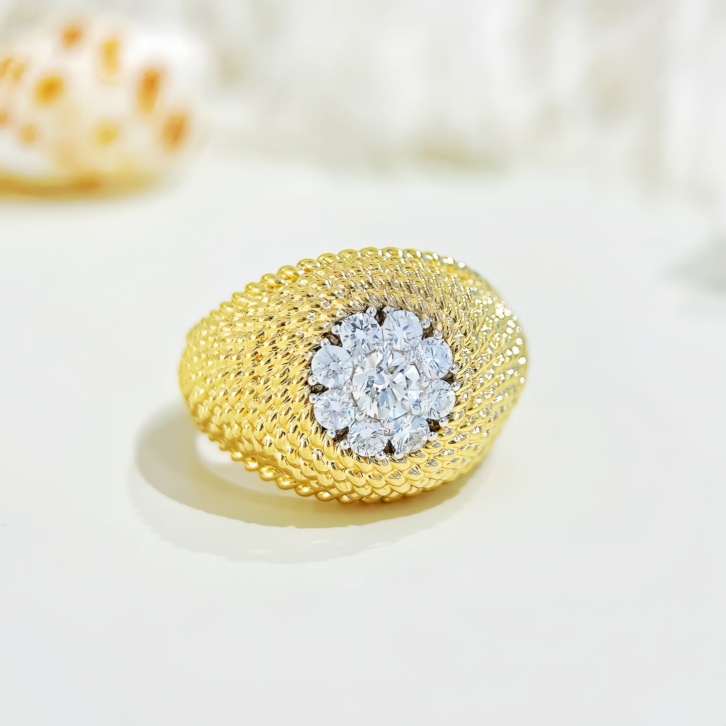 Flower Vintage 18k Gold Diamond Ring (Item No. VT270)