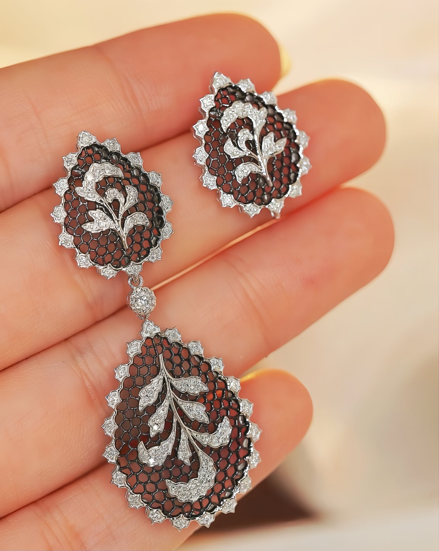 Vintage Black Lace Gold Diamond Earring (Item No. VT071)