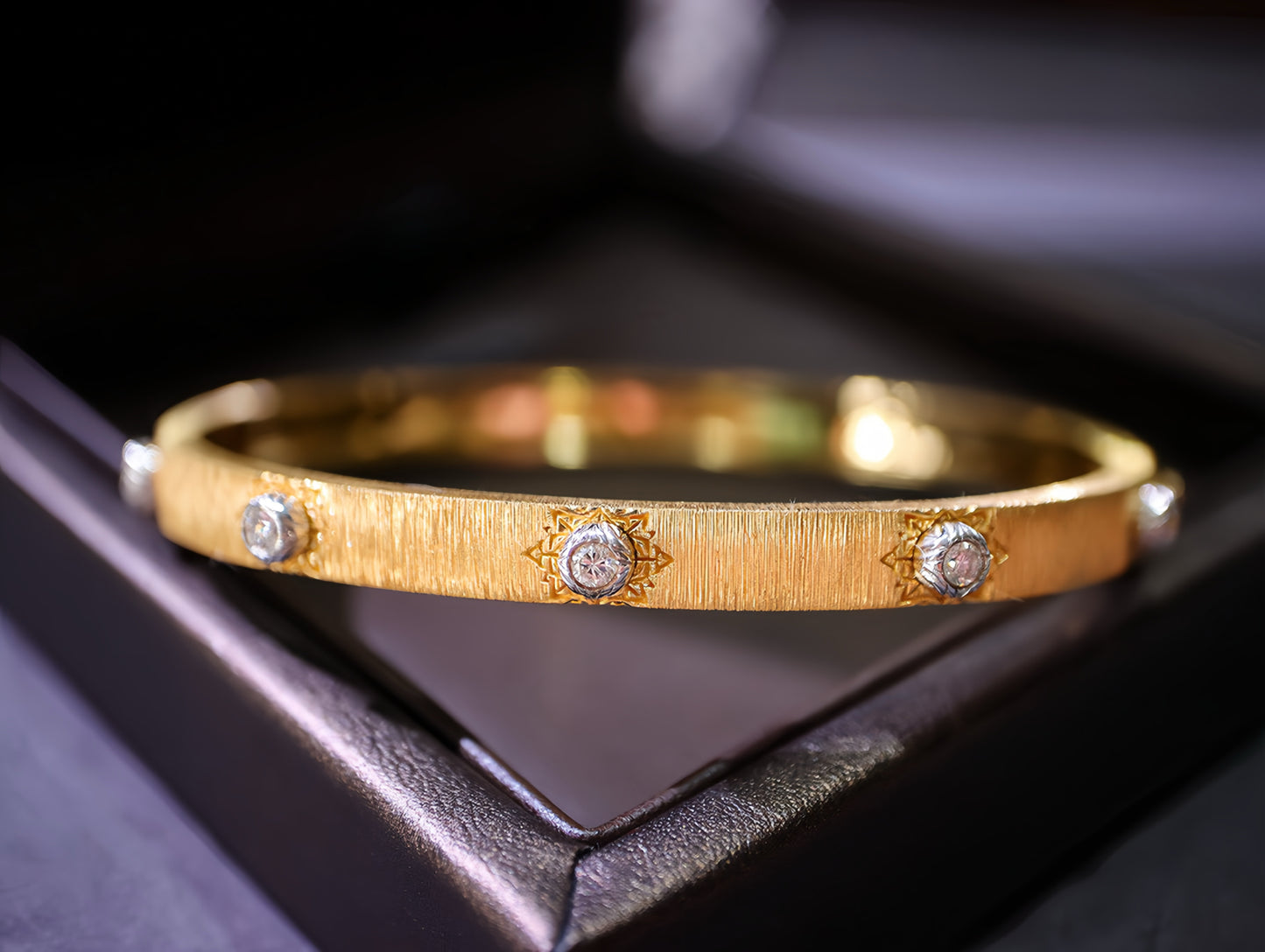 Vintage 18k Gold Diamond Bracelet (Item No. VT129)