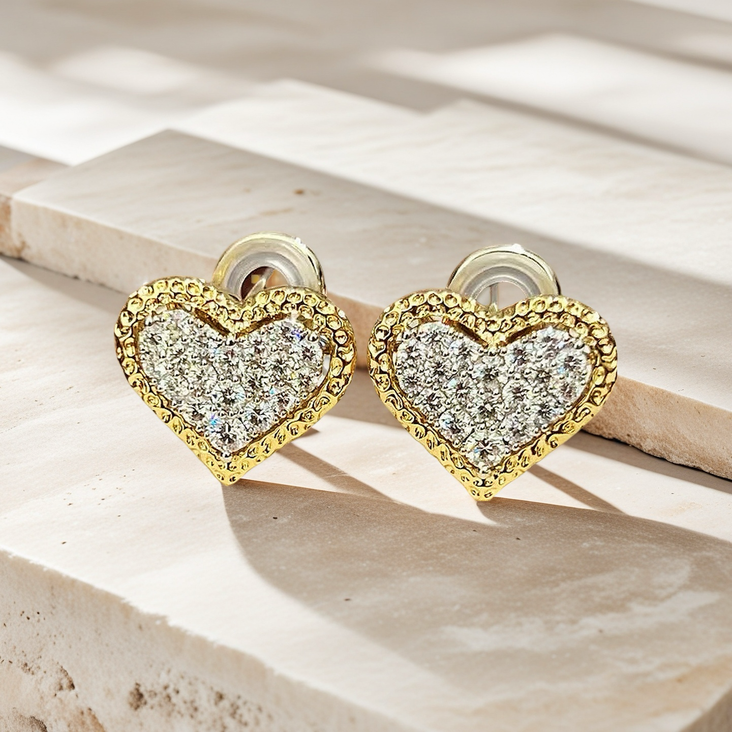 Heart 18k Gold Diamond Earring (Item No. VT048)