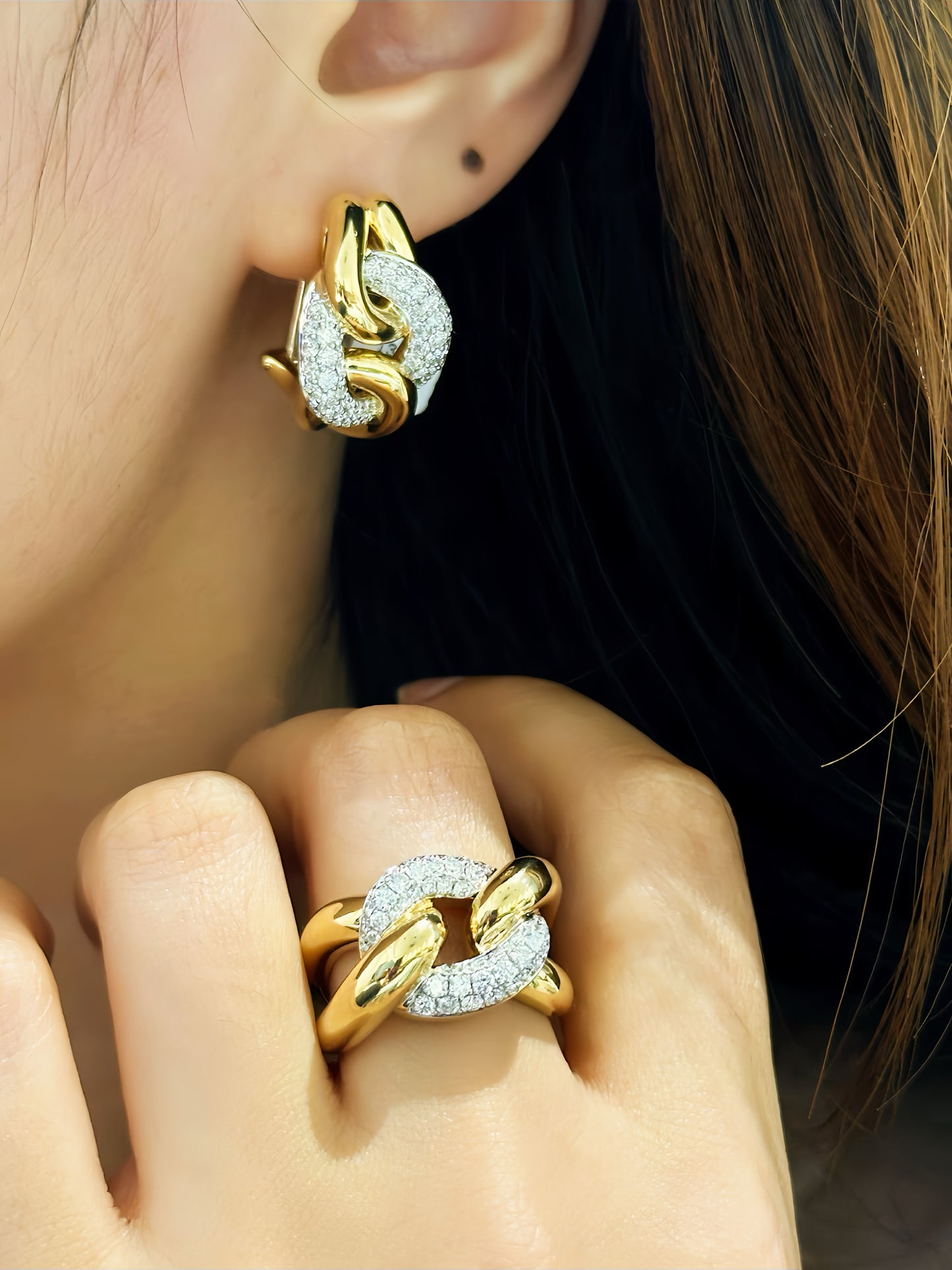 Vintage 18k Gold Diamond Earring (Item No. VT378)