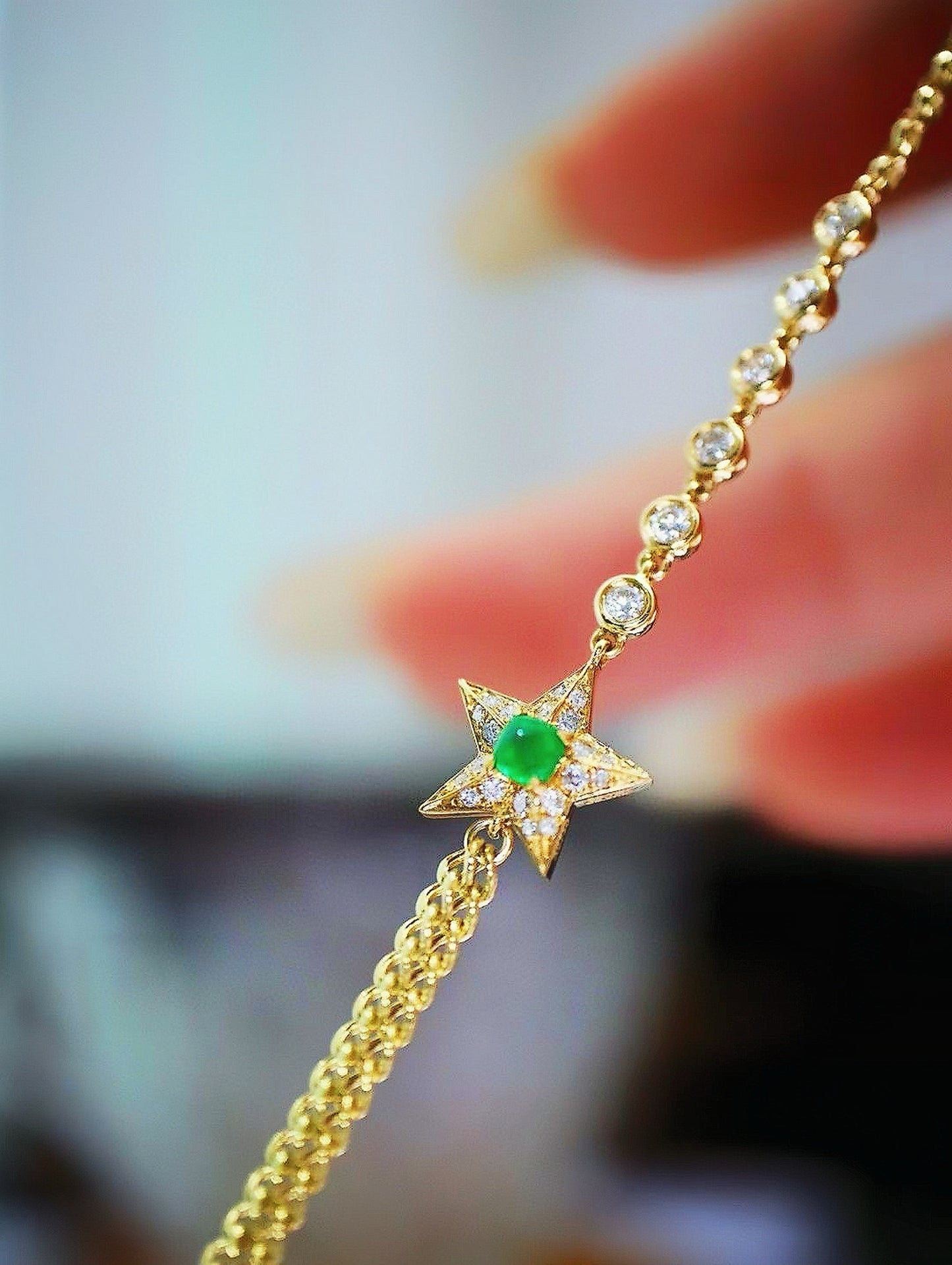 Vintage Star 18k Gold Diamond Emerald Bracelet (Item No. VT118)