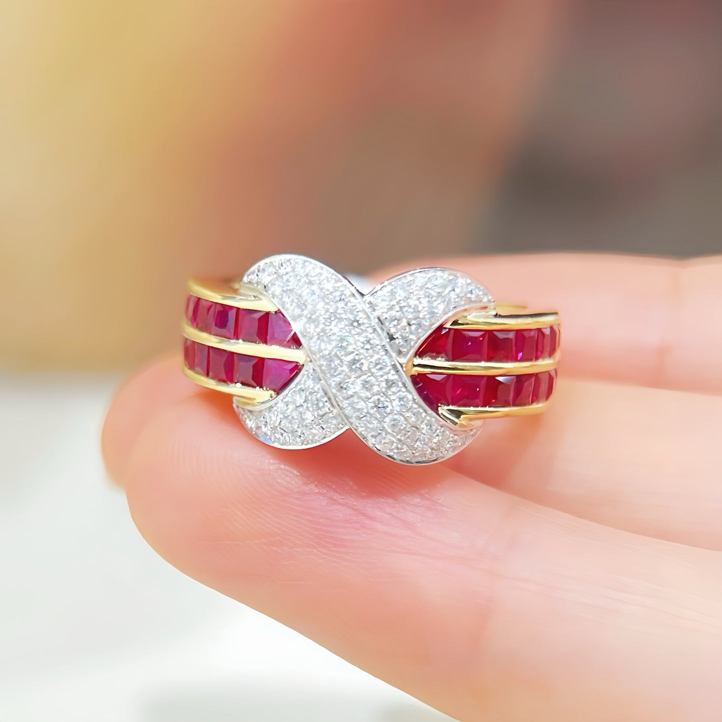 Vintage 18k Gold Diamond Ruby Ring (Item No. VT00