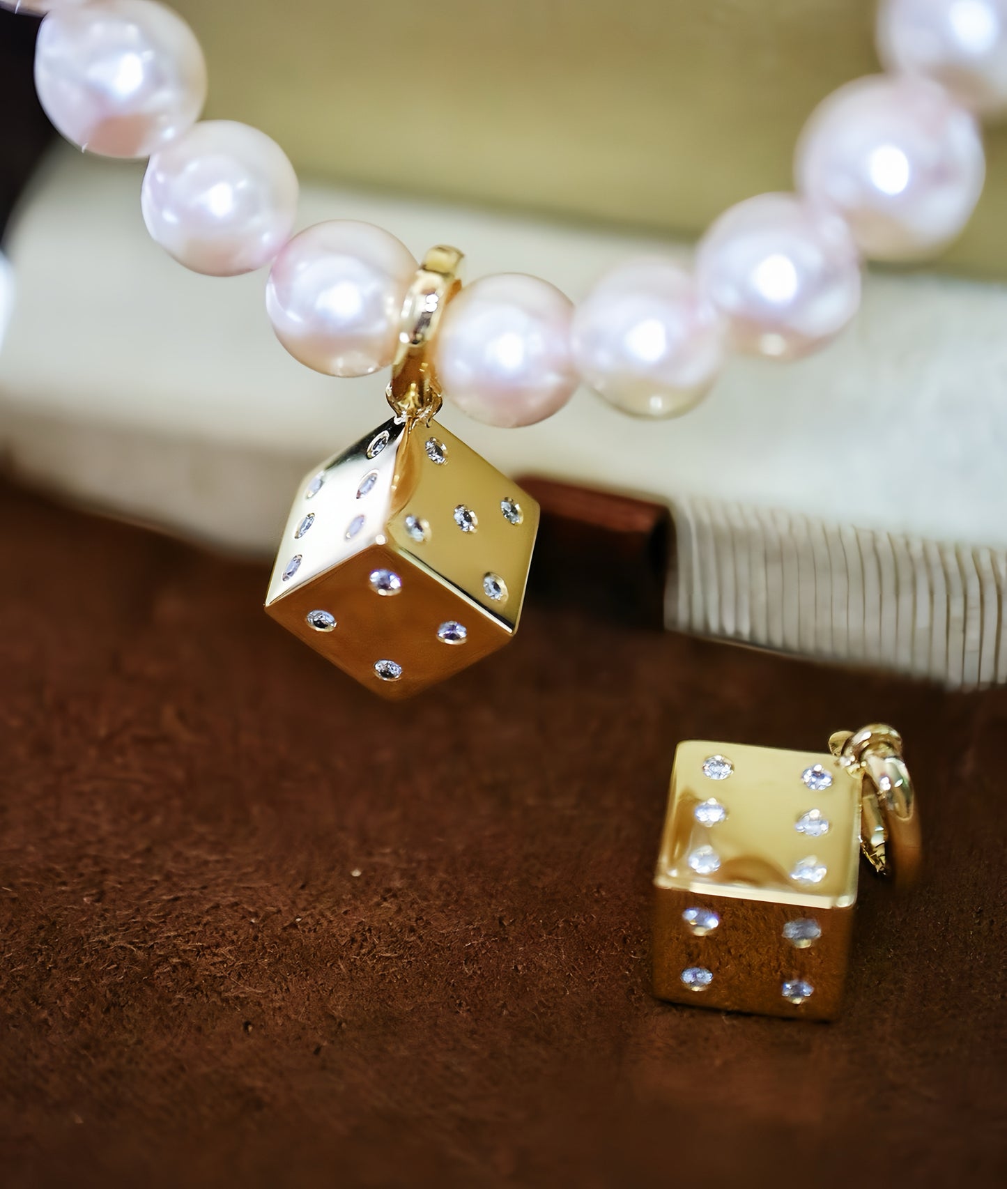 Dice 18k Gold Diamond Pendant (Item No. VT117)