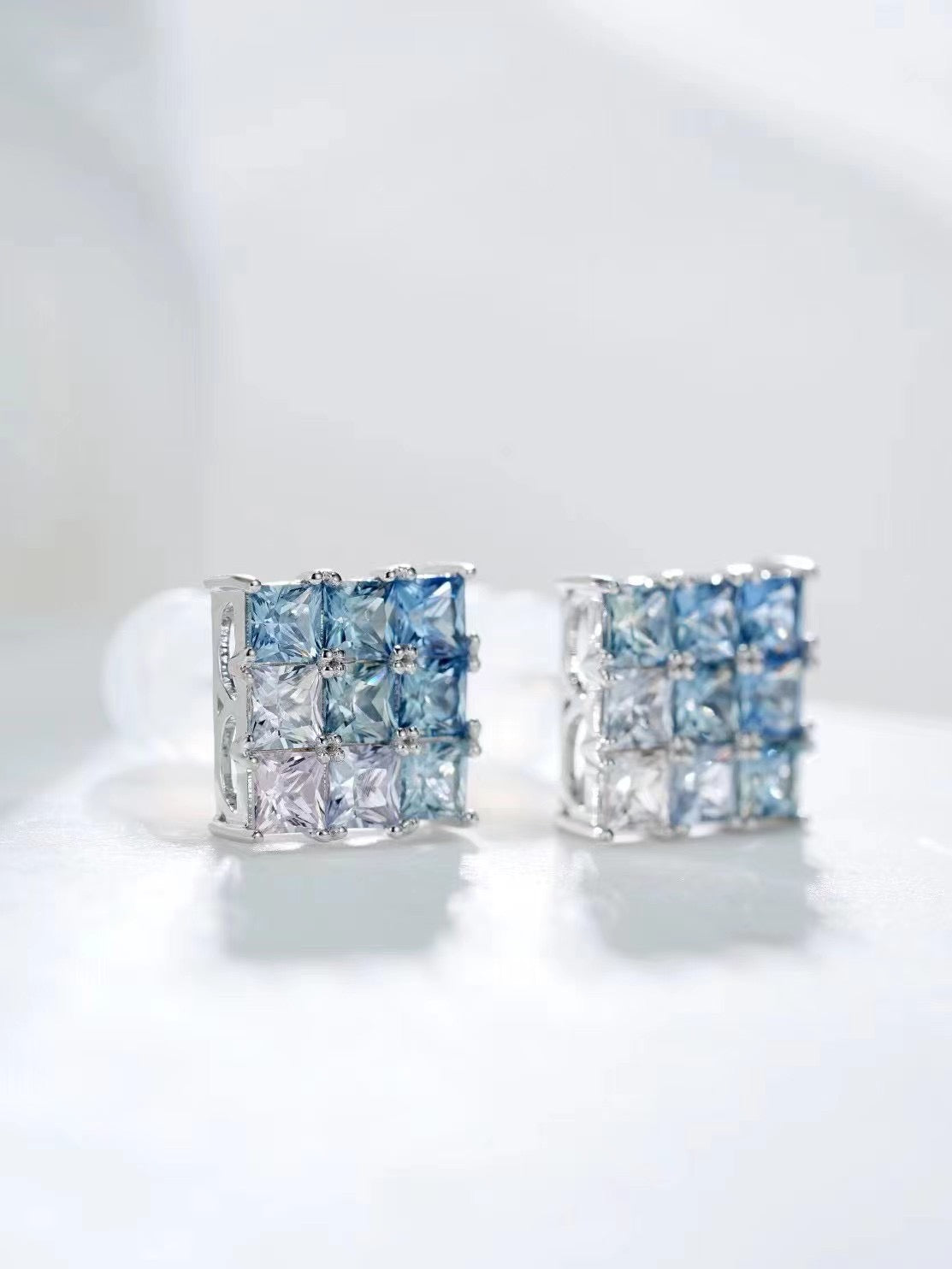 Rainbow Sapphire 18k Gold Earring (Item No. SA101)