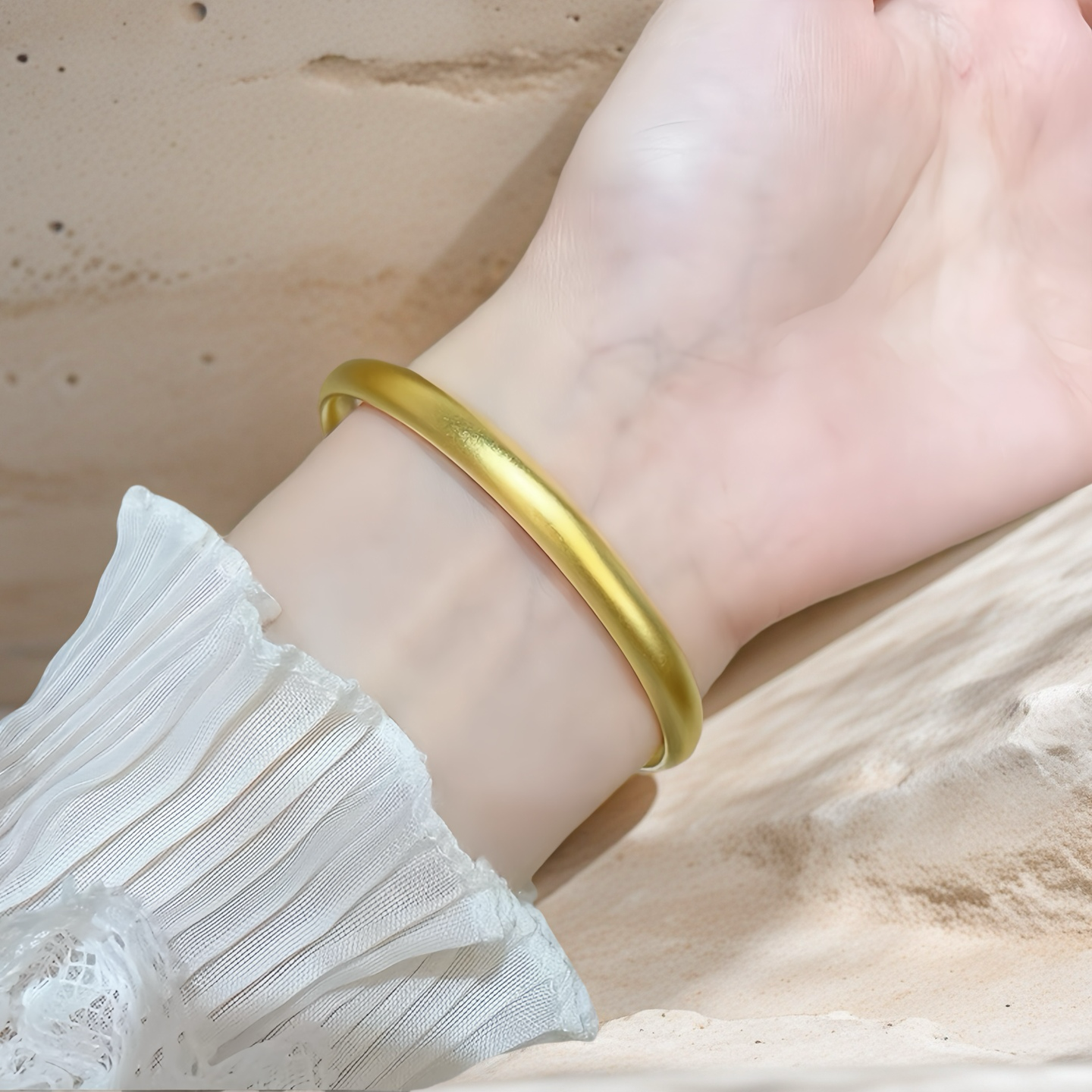 Hollow 24K Gold Bangle (Item No. GB0026)