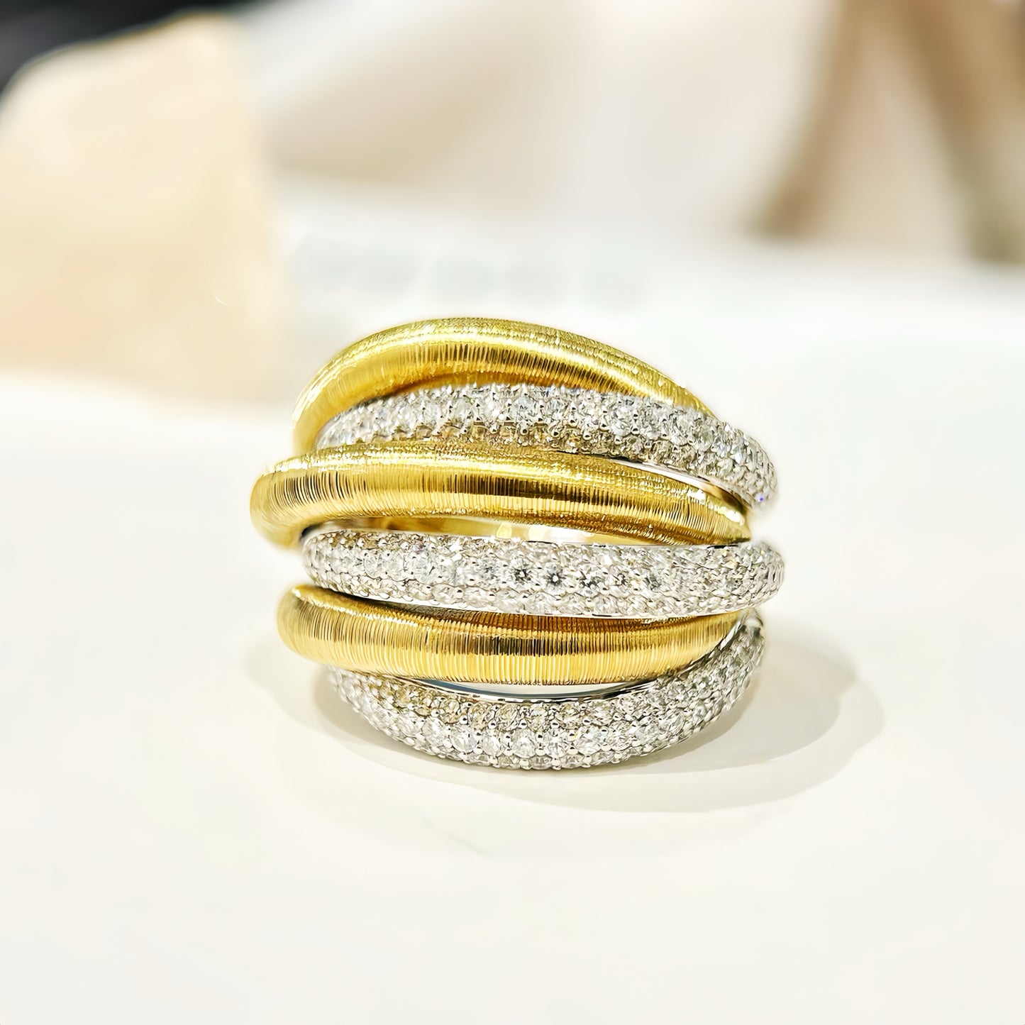 Vintage 18k Gold Diamond Ring (Item No. VT326)
