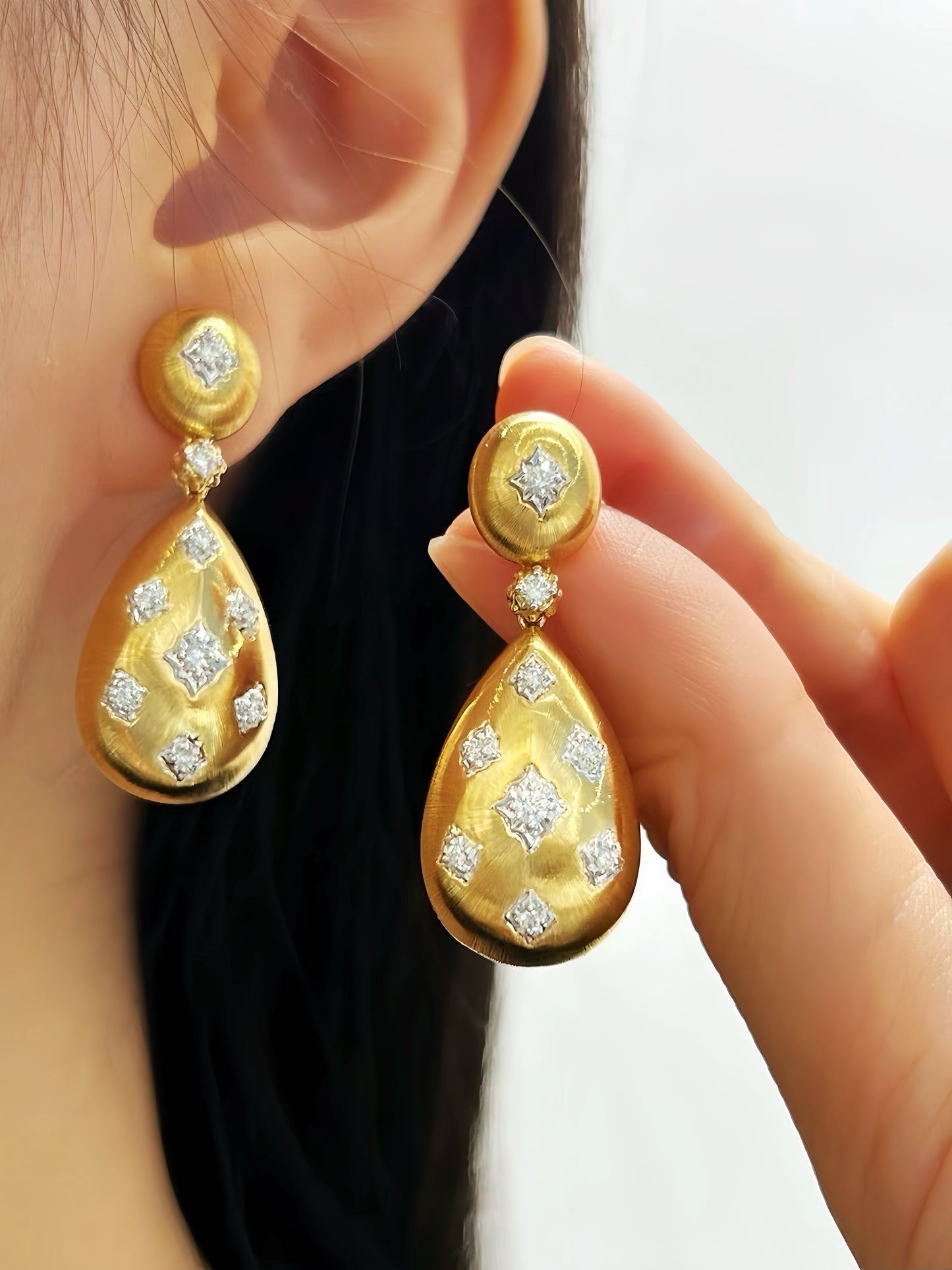 Vintage 18k Gold Diamond Ruby Earring (Item No. VT244)