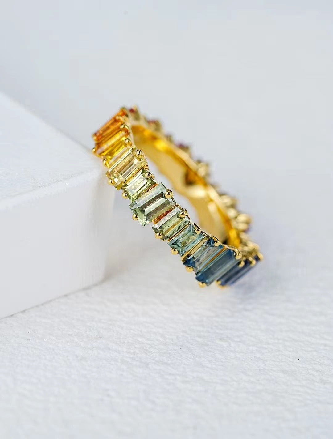 Rainbow Sapphire 18k Gold Ring (Item No. SA097)