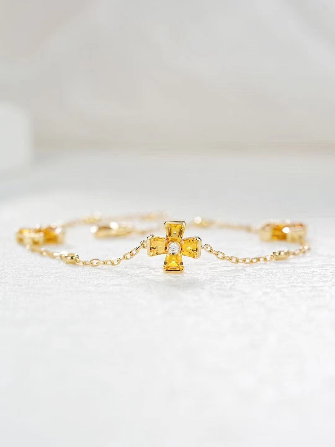 Four Leaf Clover Rainbow Sapphire 18K Gold Bracelet (Item No. SA041)