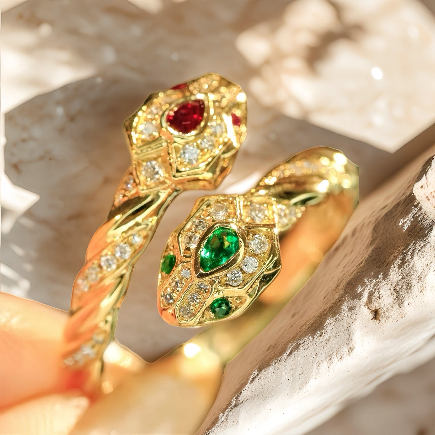 Snake 18k Gold Emerald Ruby Diamond Ring (Item No. VT179)
