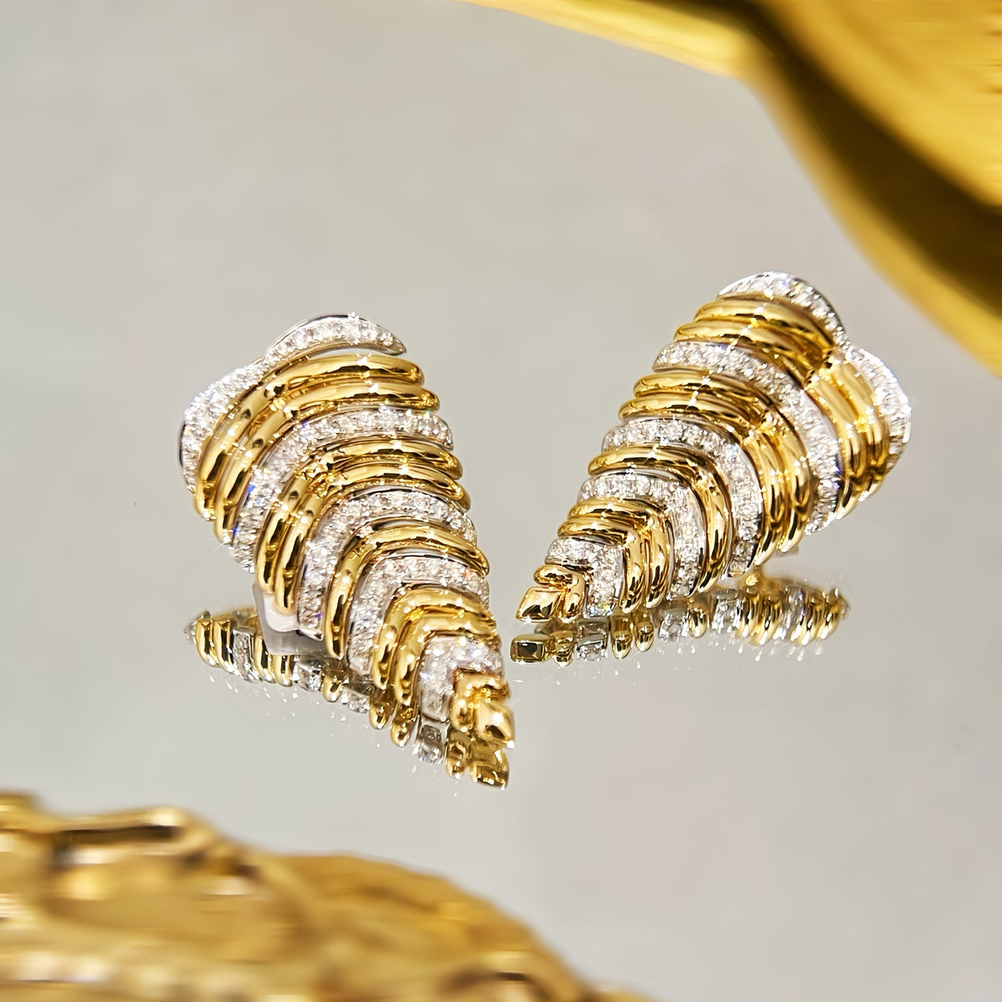 Black Enamel 18k Gold Diamond Earring (Item No. VT454)