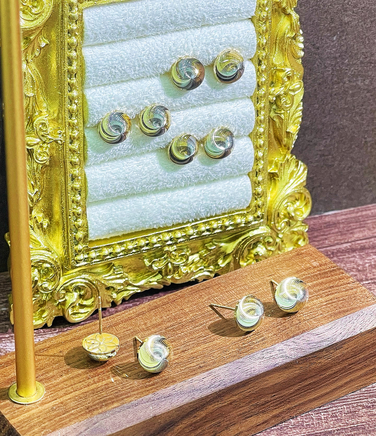 Laser Iridescent 18k Gold Earring (Item No. SJER018)