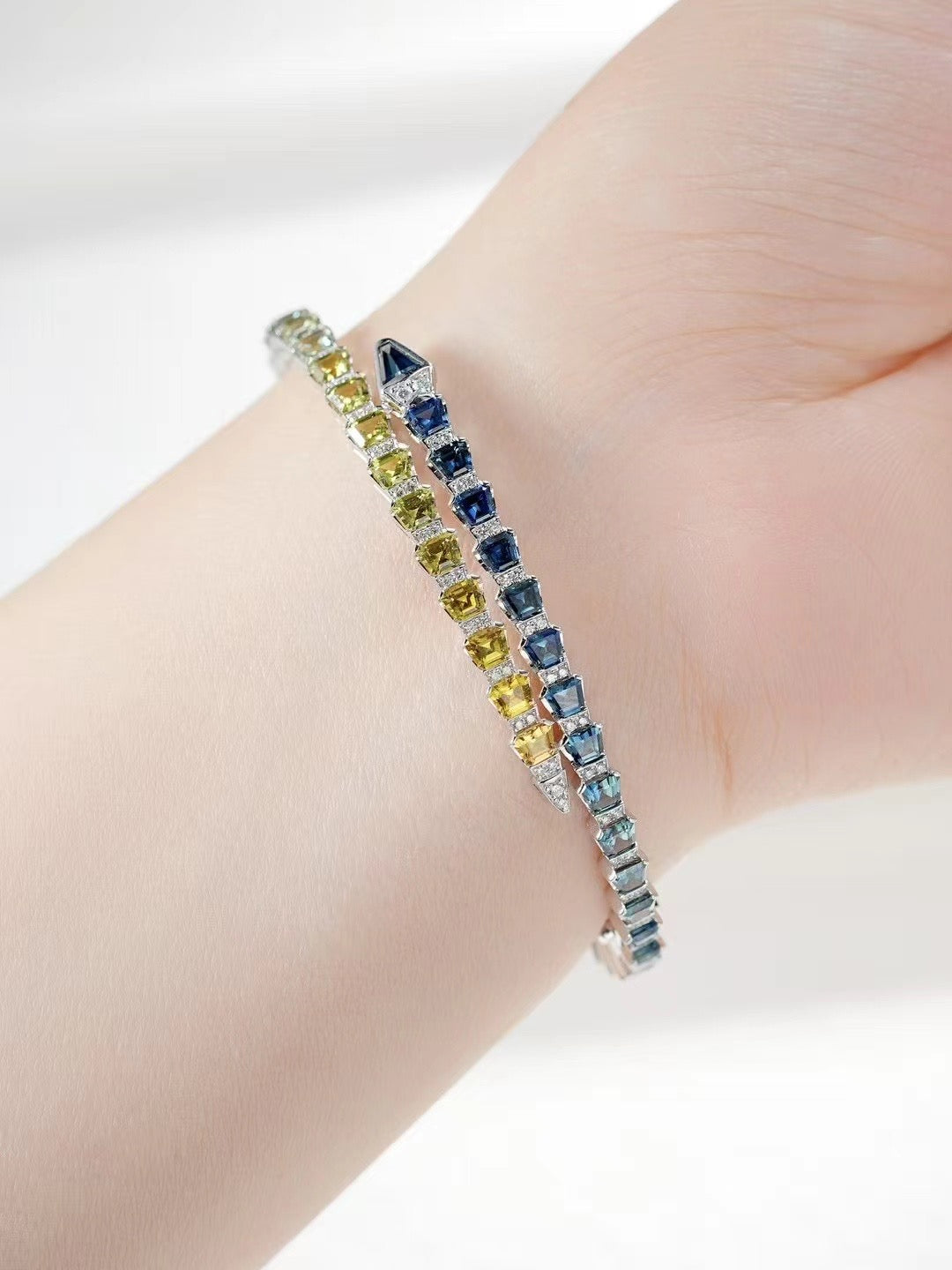 Rainbow Sapphire 18k Gold Bracelet (Item No. SA079)