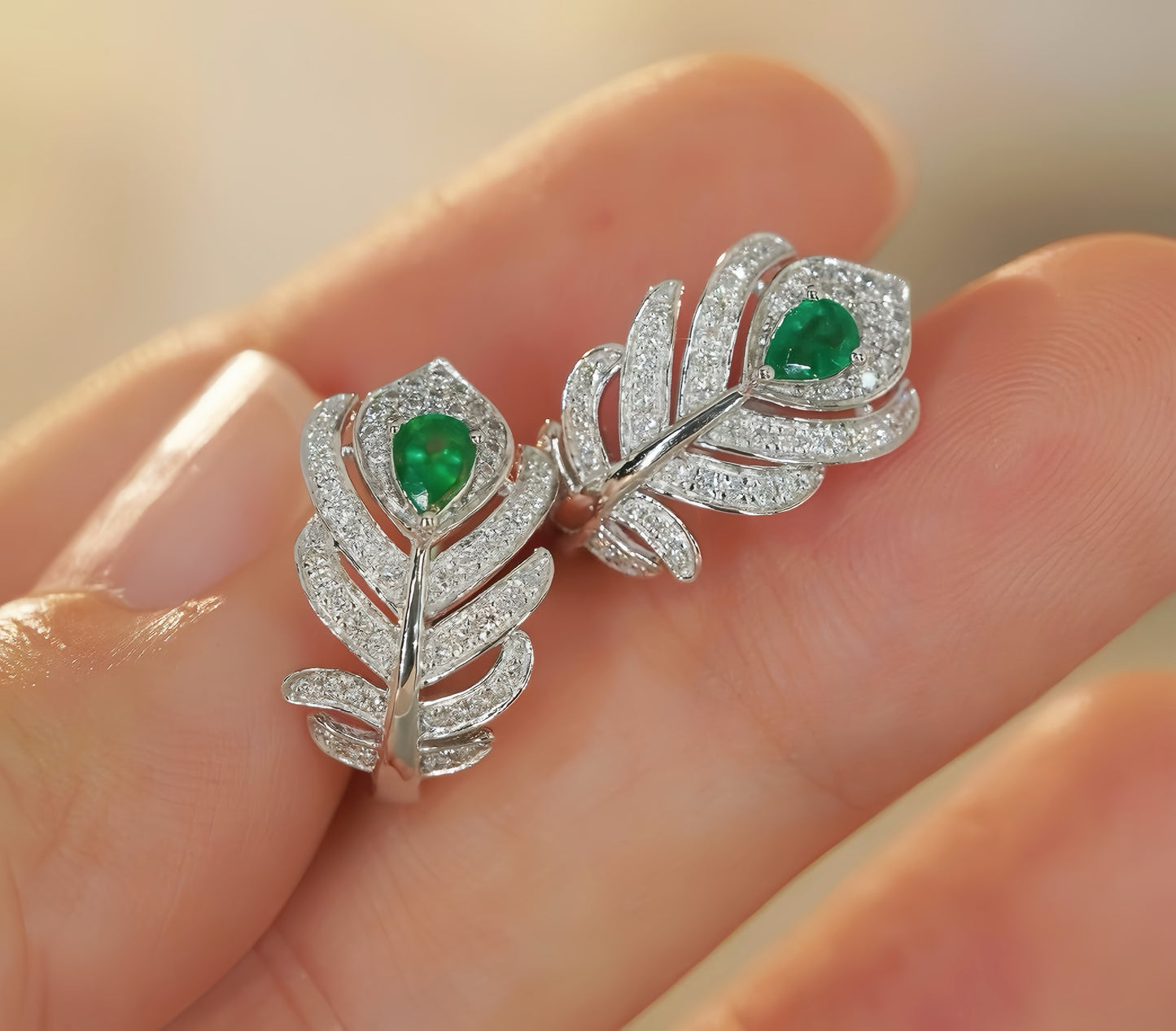 Feather Gold Diamond Emerald Earring (Item No. VT080)