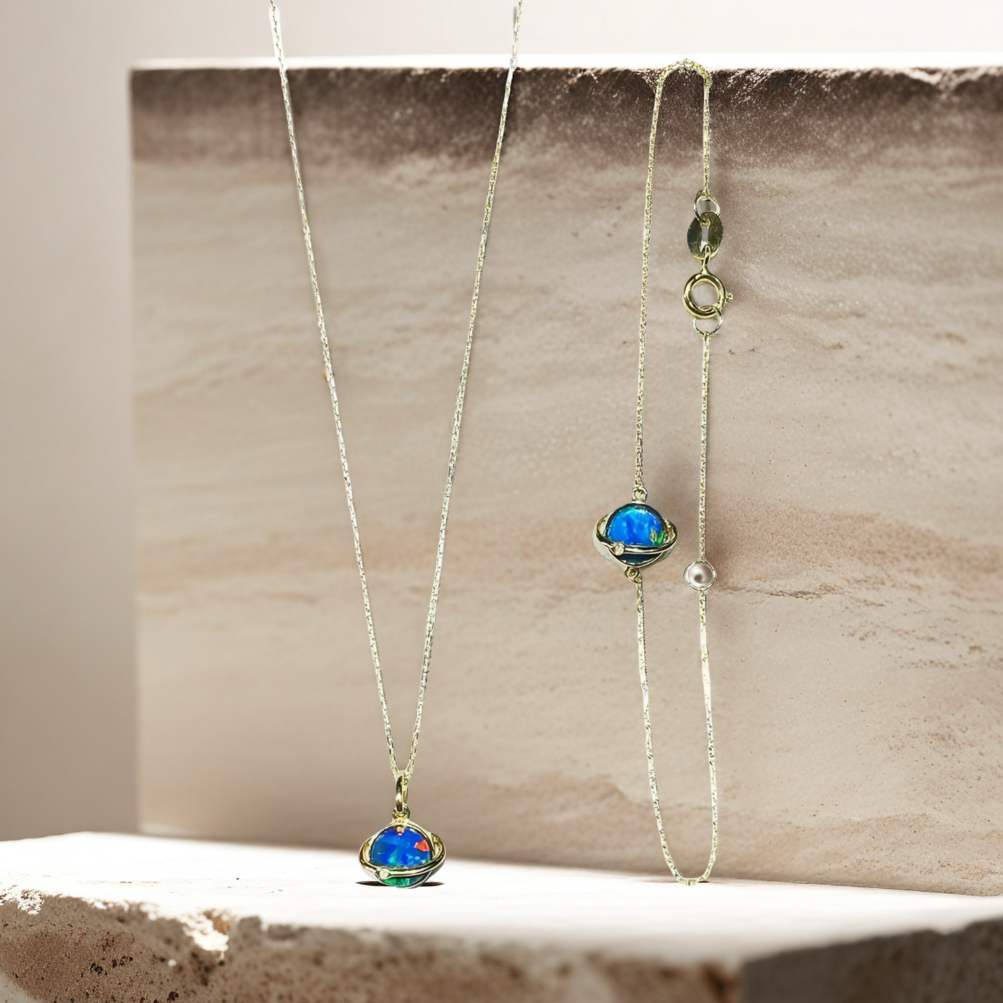 Globe 18k Gold Diamond Opal Pendant (Item No. VT106)