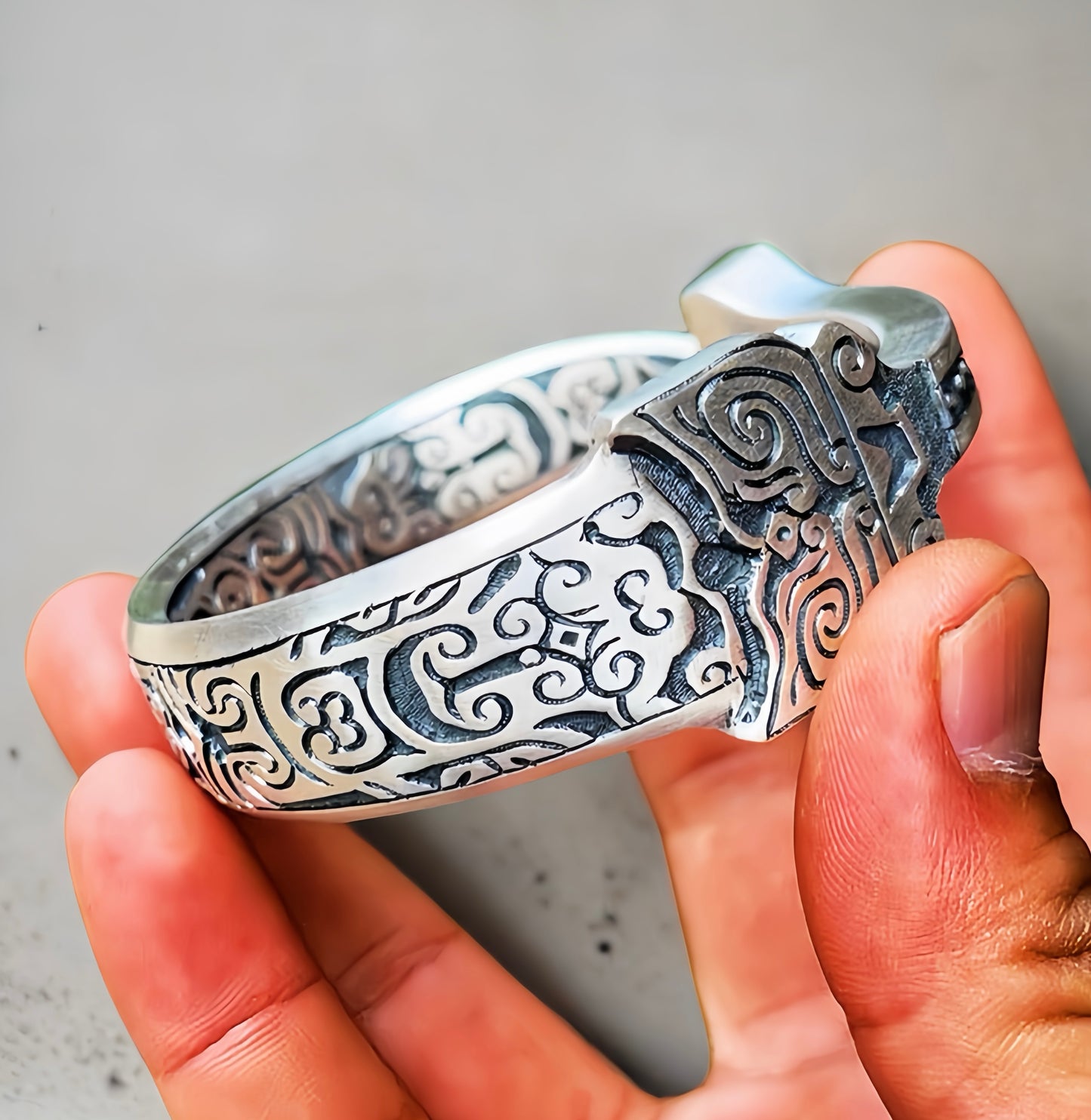 Sword Silver Bangle (Item No. B0613)