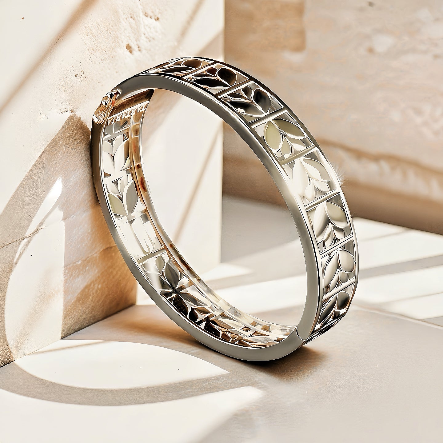 Greek Key Hollow Leaf Silver Bangle (Item No. TDBS0017)