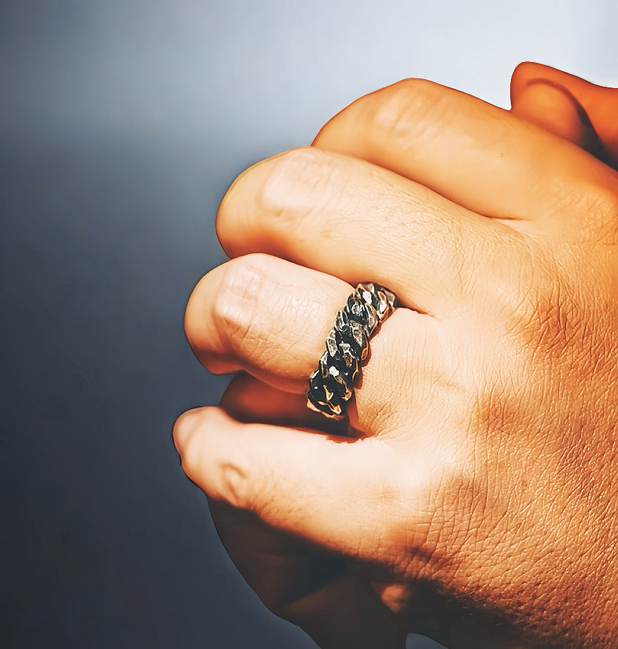 Hammered Silver Ring (Item No. R0086)