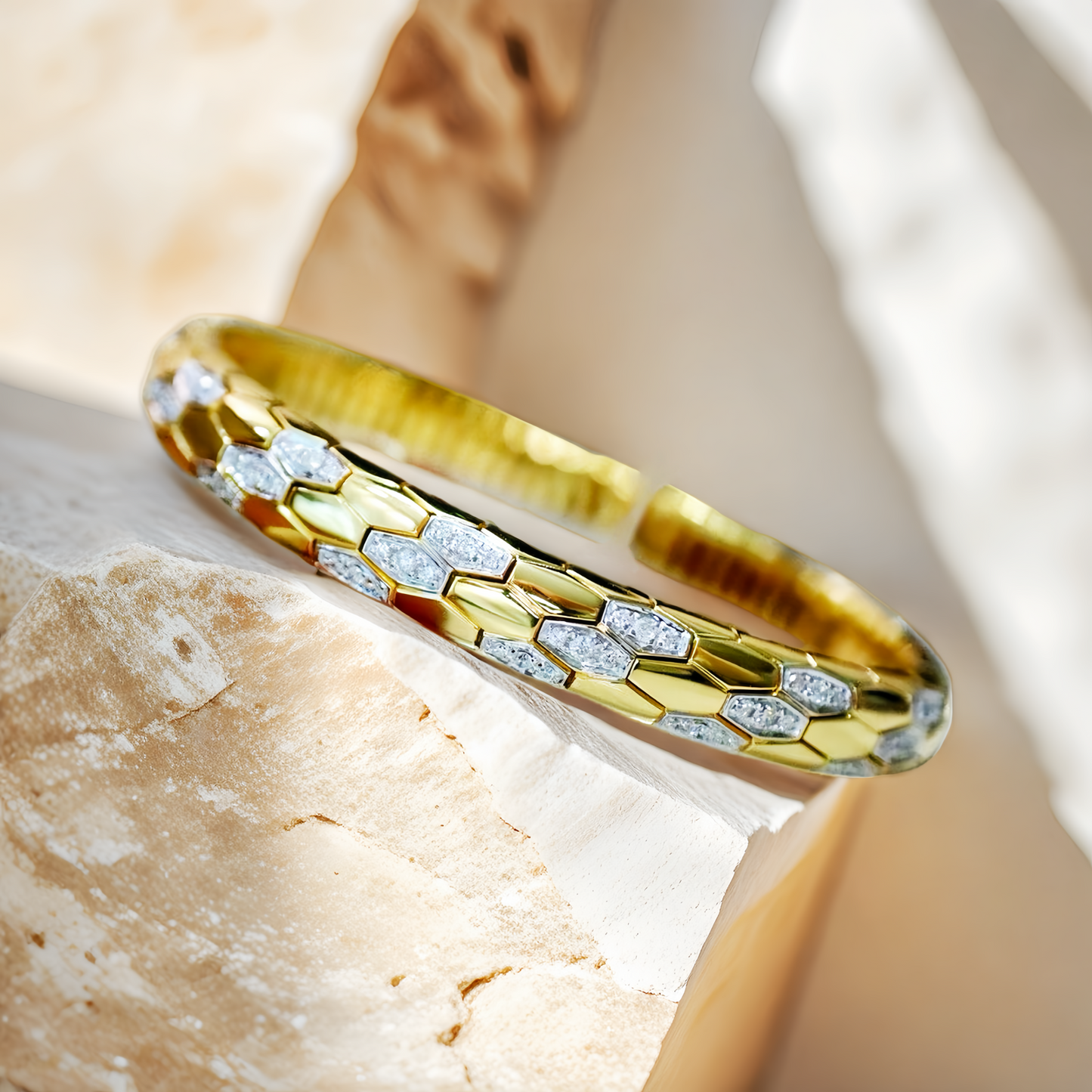 Vintage 18k Gold Diamond Bracelet (Item No. VT136)