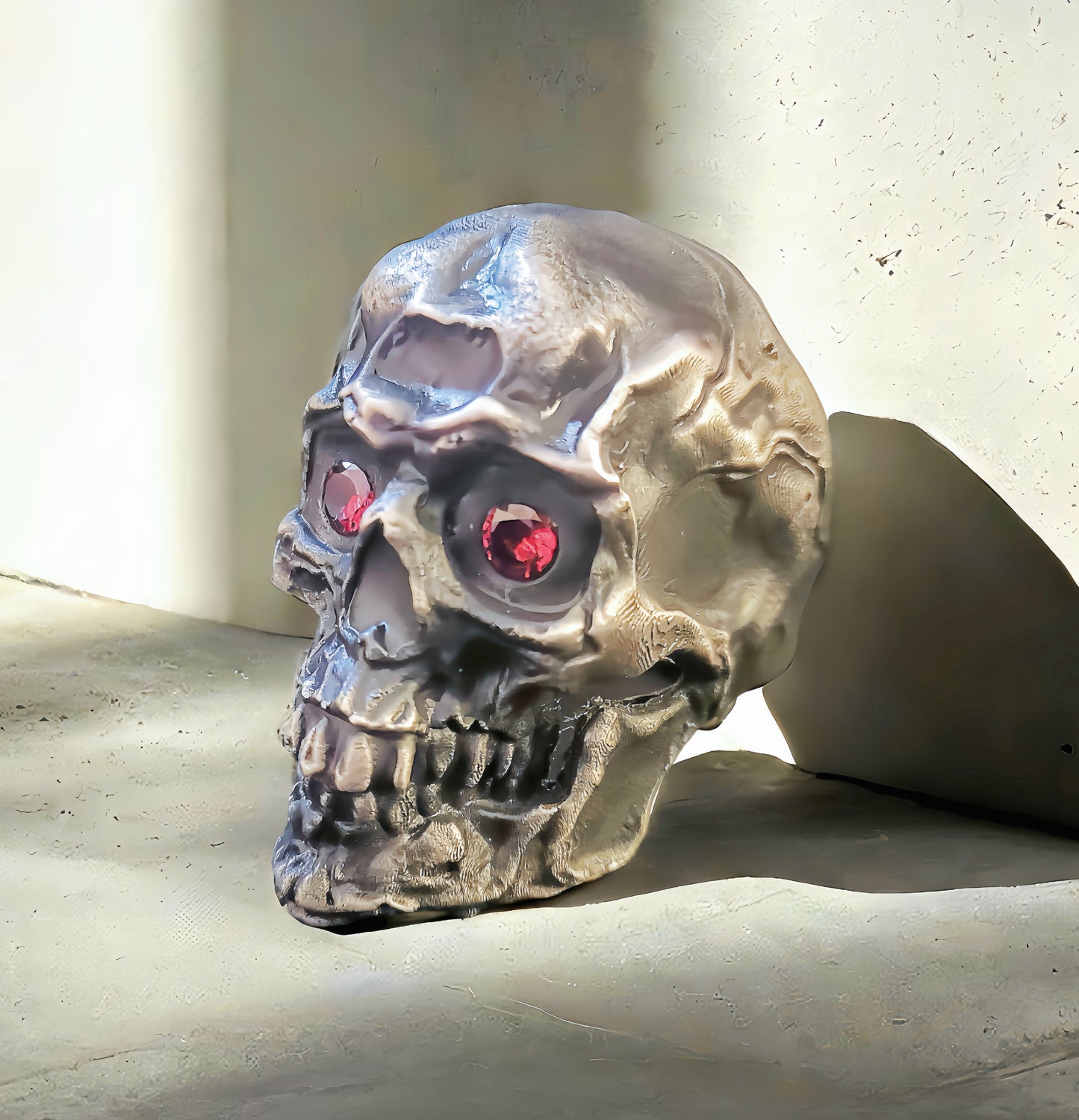 Ruby Eyes Skull Silver Ring (Item No. R0088)