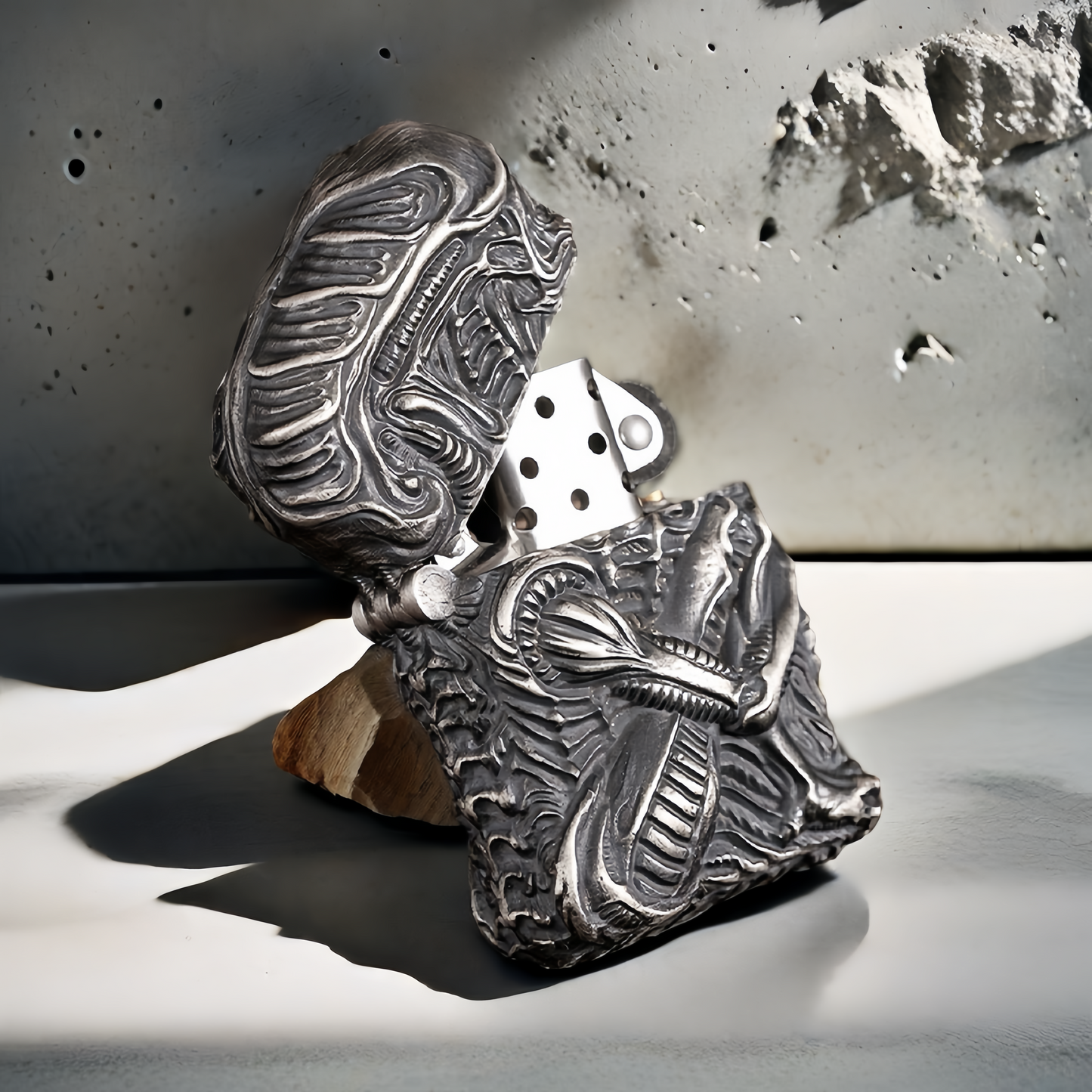 Vintage Silver Zippo Lighter Case (Item No. L0024)