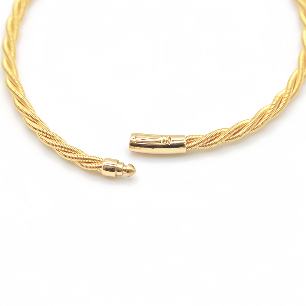 Twisted 18K Gold Bracelet (Item No. SR061CB)