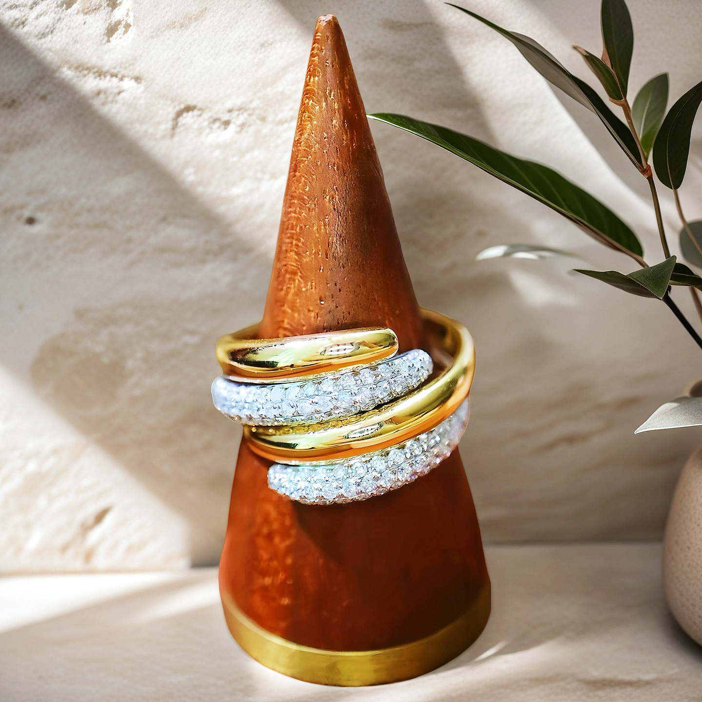 Tango Vintage 18k Gold Diamond Ring (Item No. VT029)