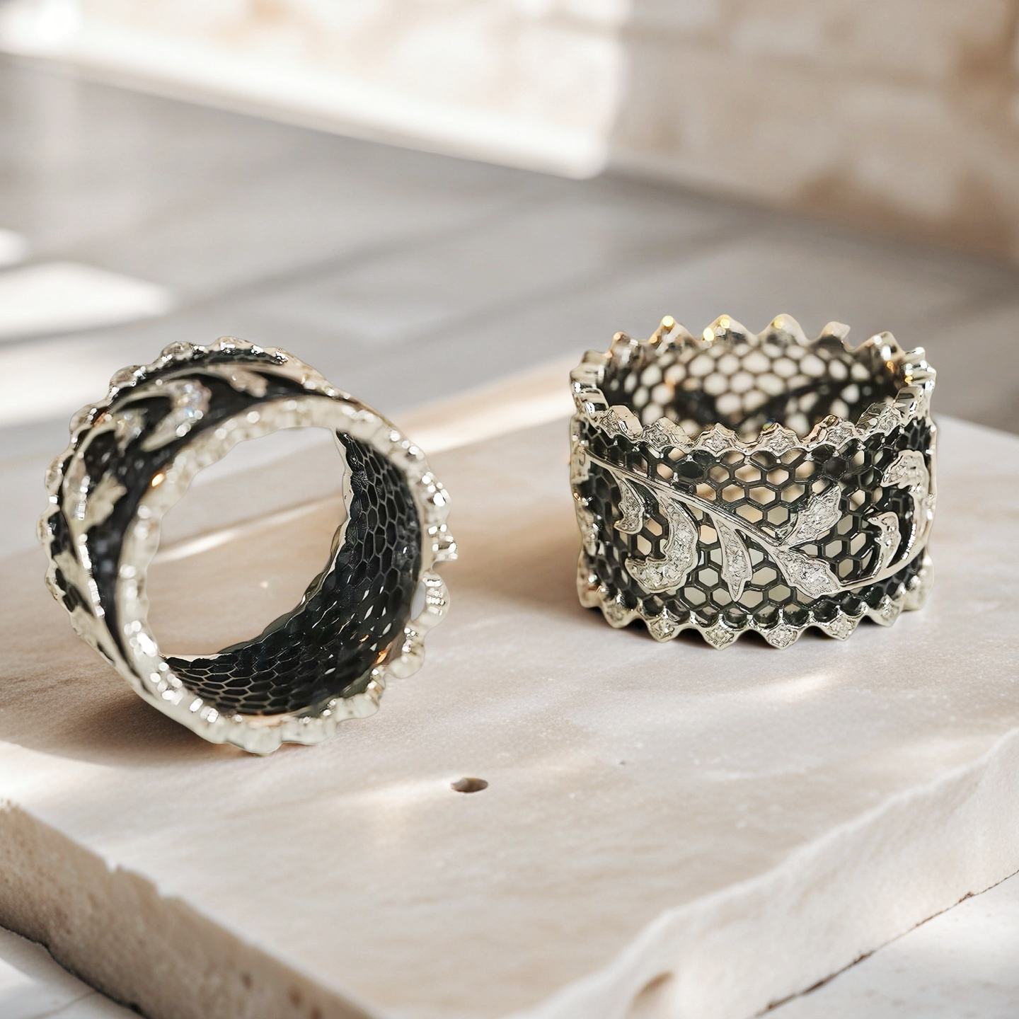 Vintage Black Lace 18k Gold Diamond Ring (Item No. VT040)