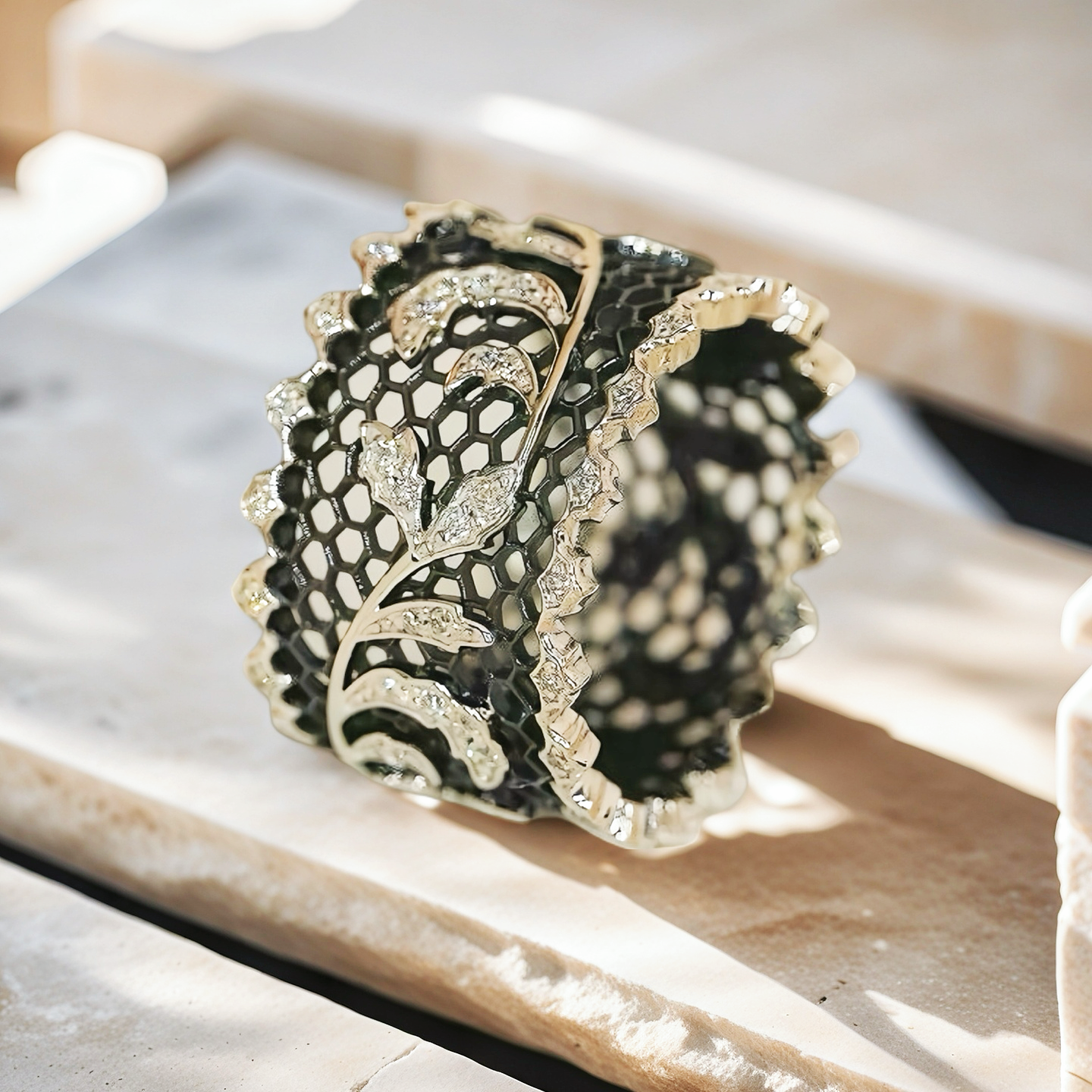 Vintage Black Lace 18k Gold Diamond Ring (Item No. VT040)