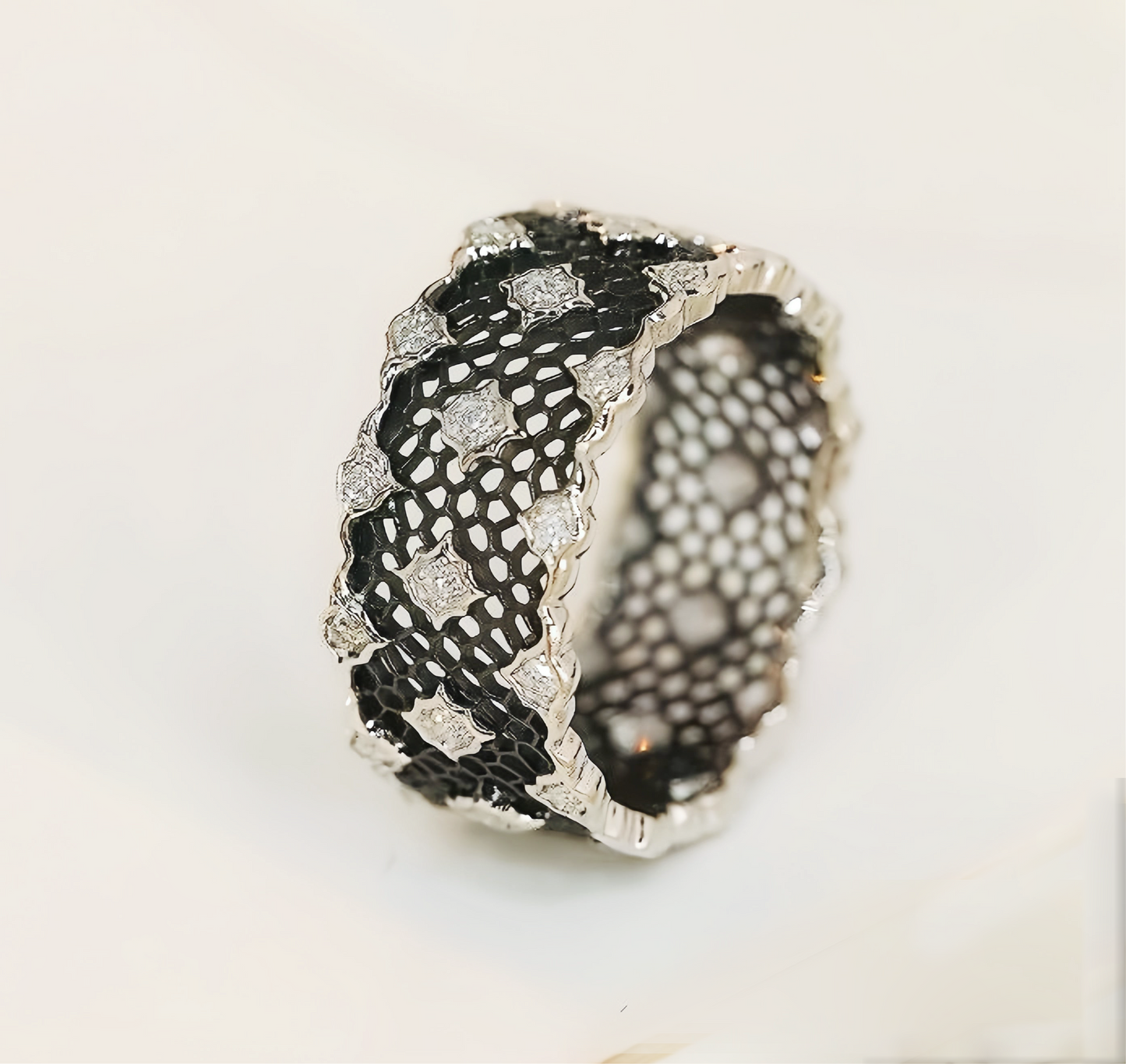 Vintage Black Lace Platinium Gold Diamond Ring (Item No. VT042)