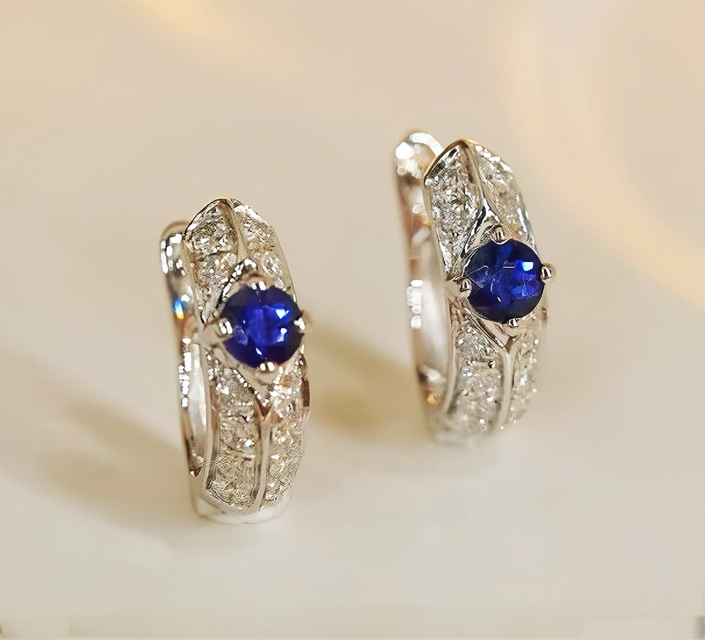 Vintage 18k Gold Diamond Earring (Item No. VT076)